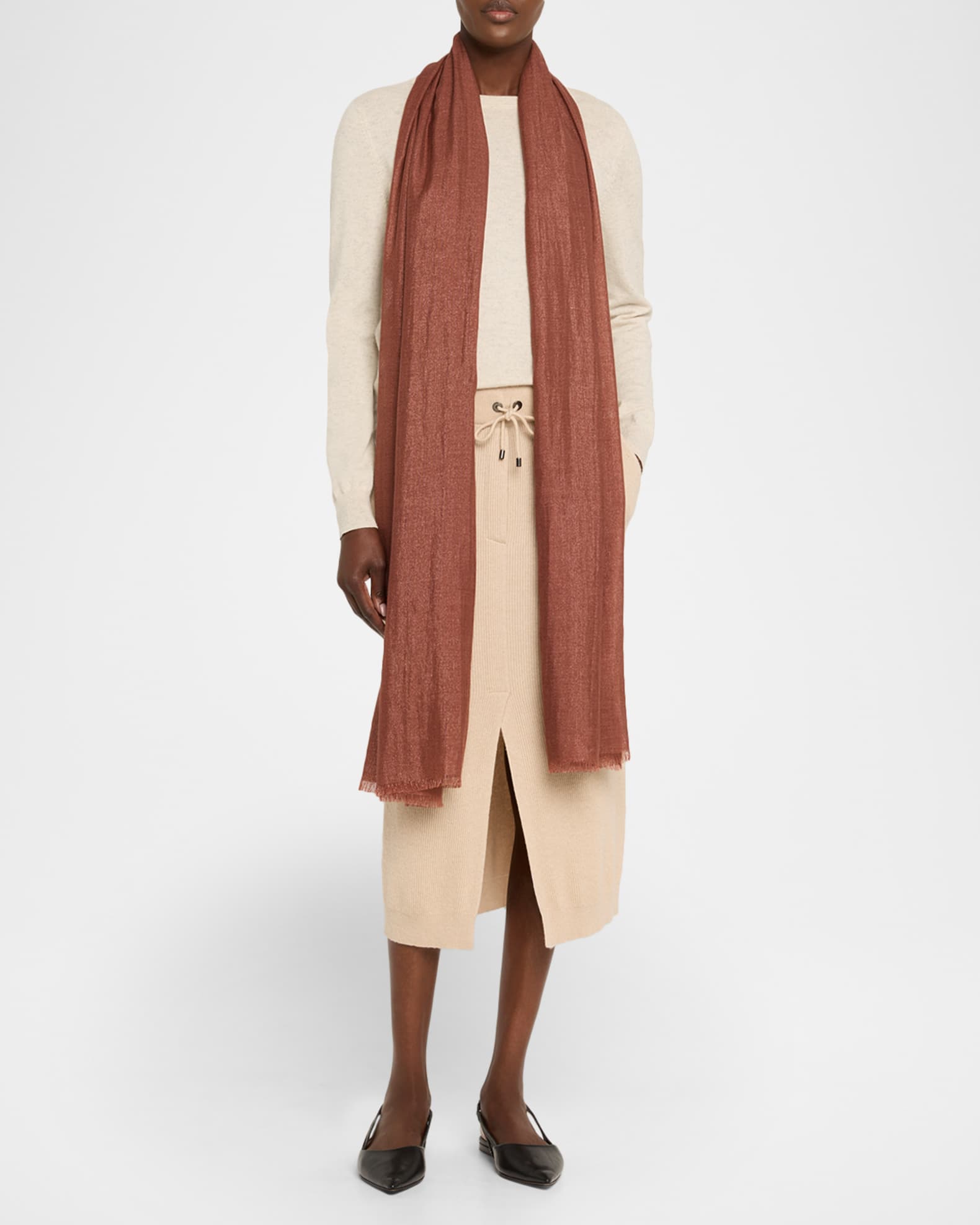 【関税＆送料込み】Brunello Cucinelli Lurex Cashmere Scarf Brunello Cucinelli Cashmere & Silk Lurex Scarf | Neiman Marcus