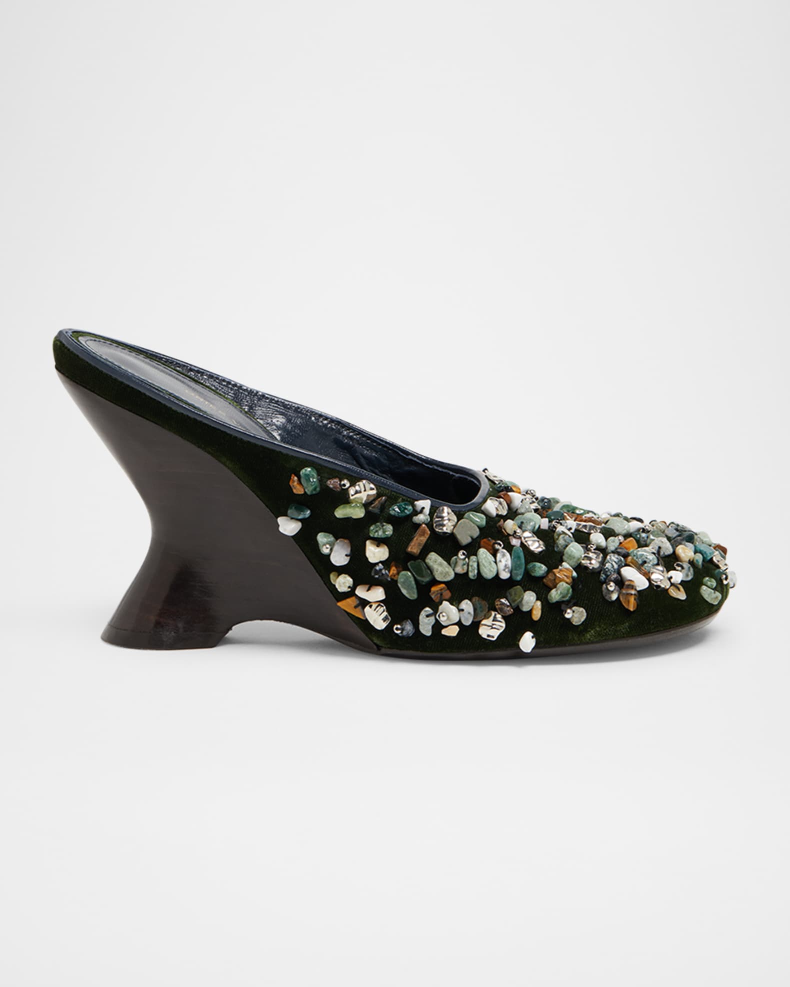 【25SS NEW】DRIES VAN NOTEN /ジェムストーン ウェッジミュール Dries Van Noten Gemstone Embellished Velvet Wedge Mules