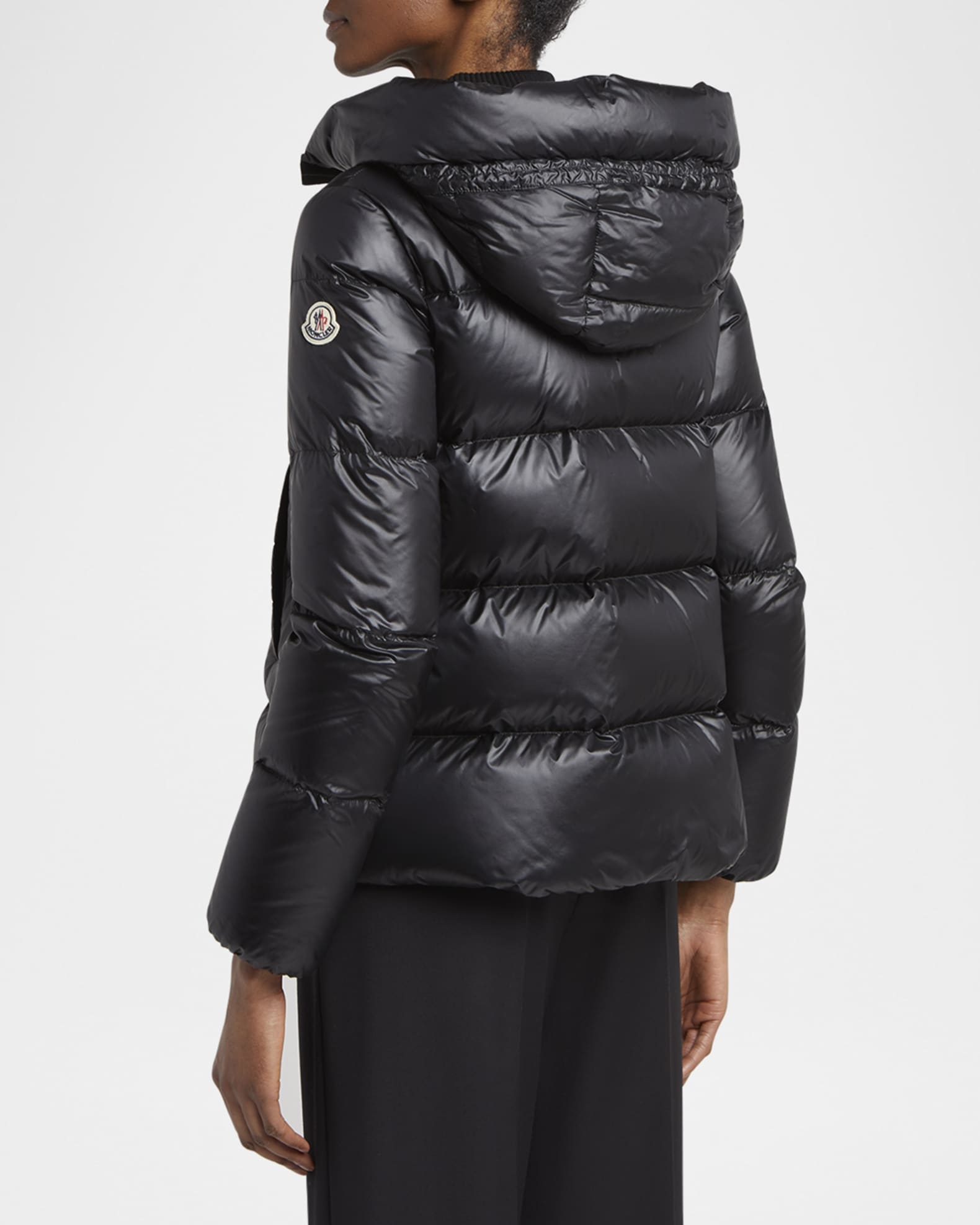 Moncler SERI ダウンジャケット 00 Moncler Serittes Hooded Short Down Jacket | Neiman Marcus