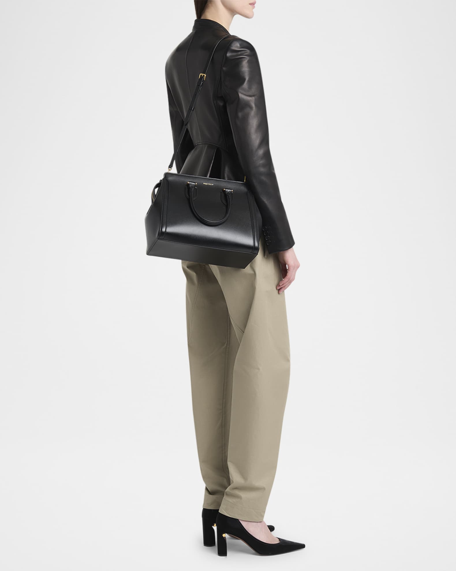 【関税&送料込】Alexander Mcqueen Birdee Large Leather Shoul eCom-8379111MAAC1000_F.jpg?v=1