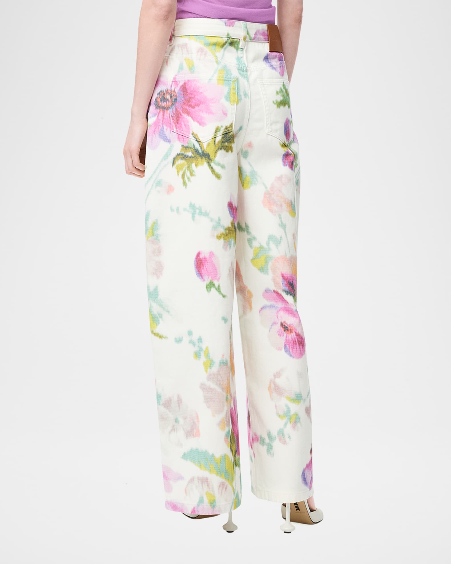 ボトムスその他 Loewe White jeans with floral digital print Loewe Floral-Print Wide-Leg Jeans | Neiman Marcus
