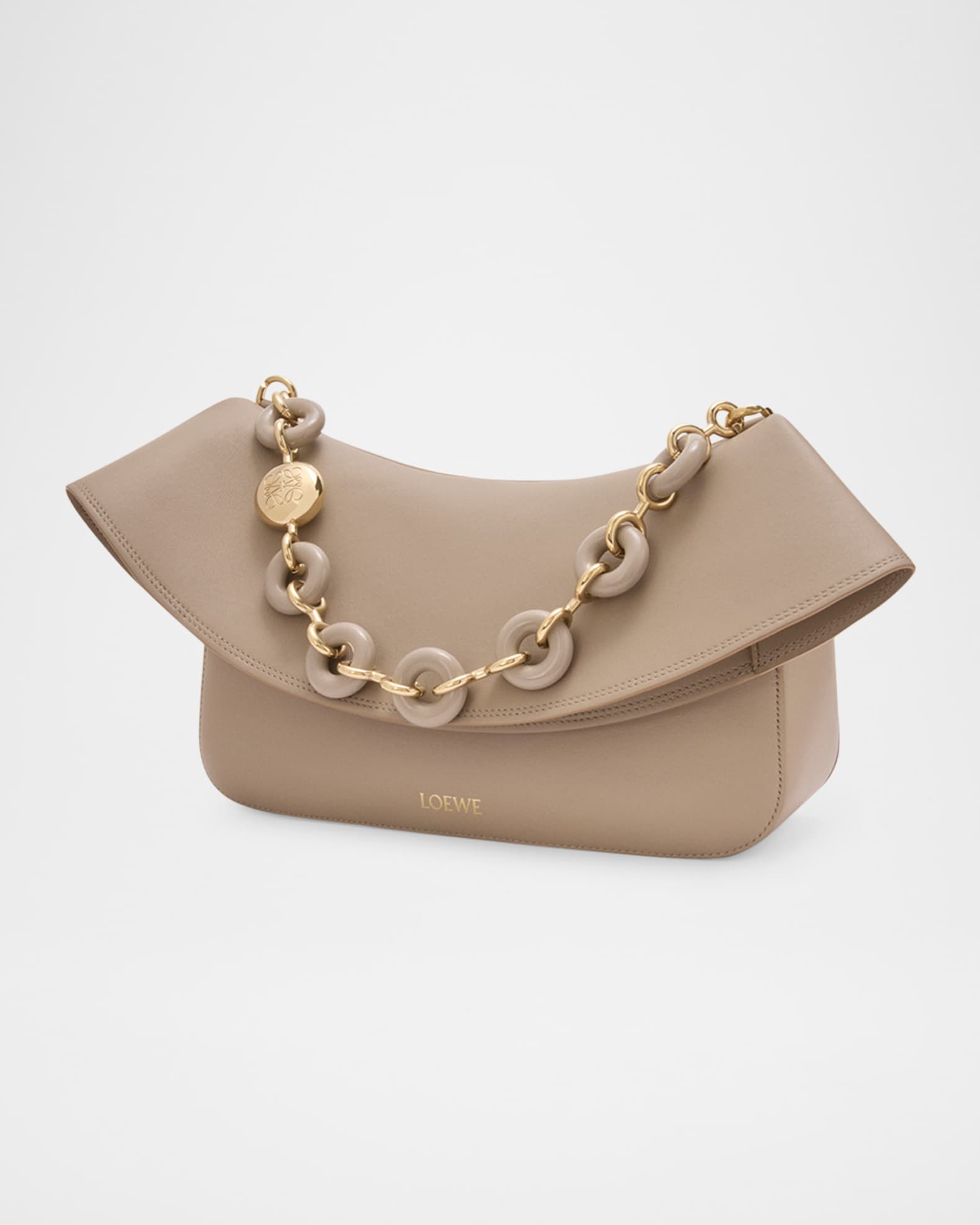 「新商品」に関するプレスリリース Calfskin in Bag Shoulder Medium Ola Loewe Leather Neiman | バッグ