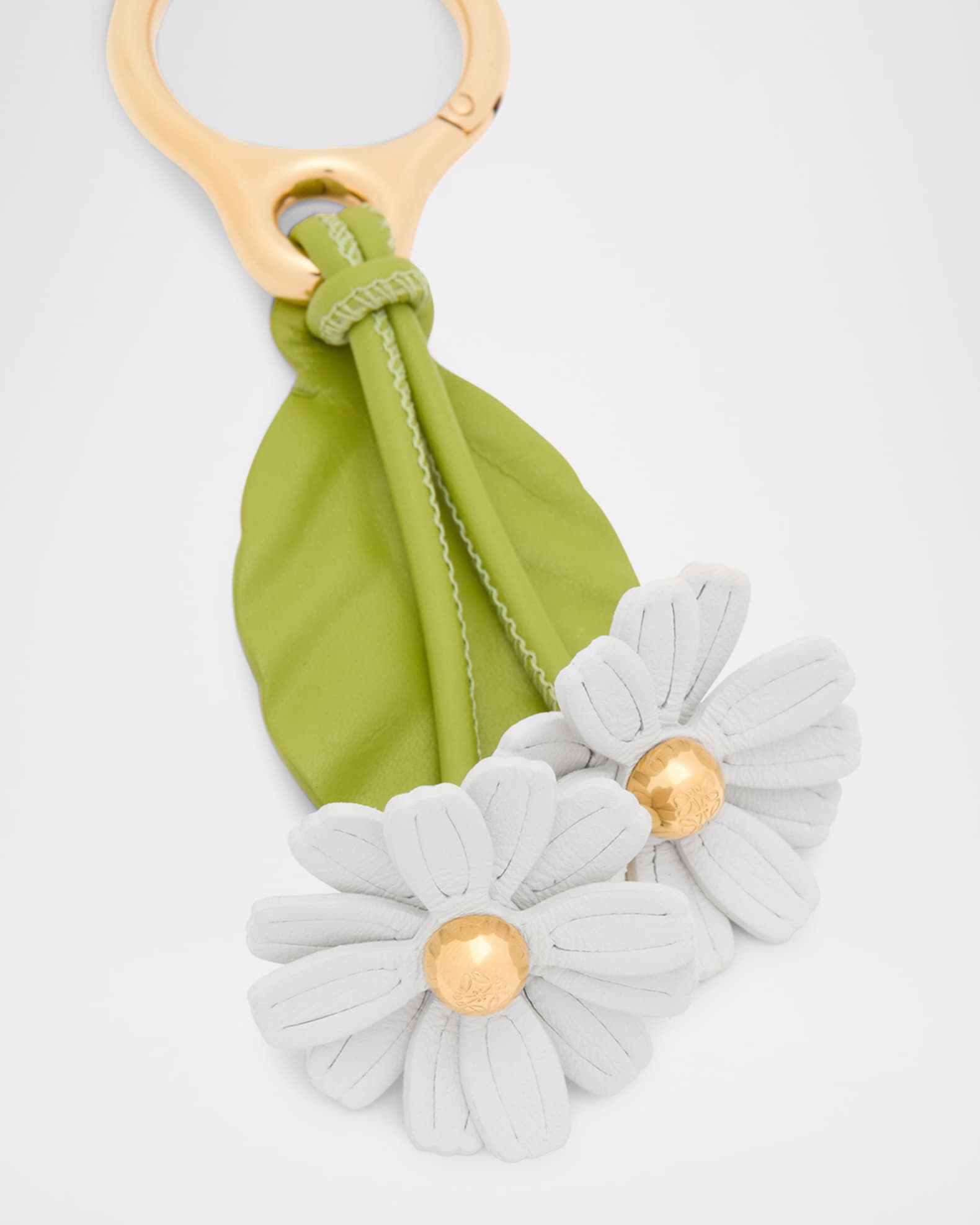 【LOEWE】 カモミール フラワー チャーム Chamomille flower charm in classic calfskin Yellow - LOEWE