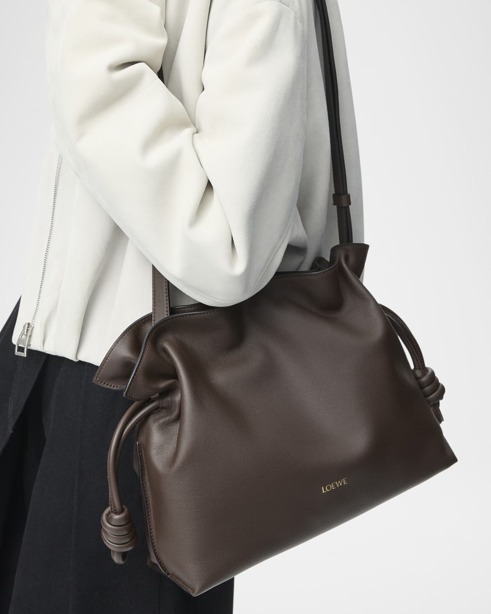 クラッチバッグ CLUTCH MEDIUM FLAMENCO Medium Flamenco clutch in laminated lambskin Gold - LOEWE