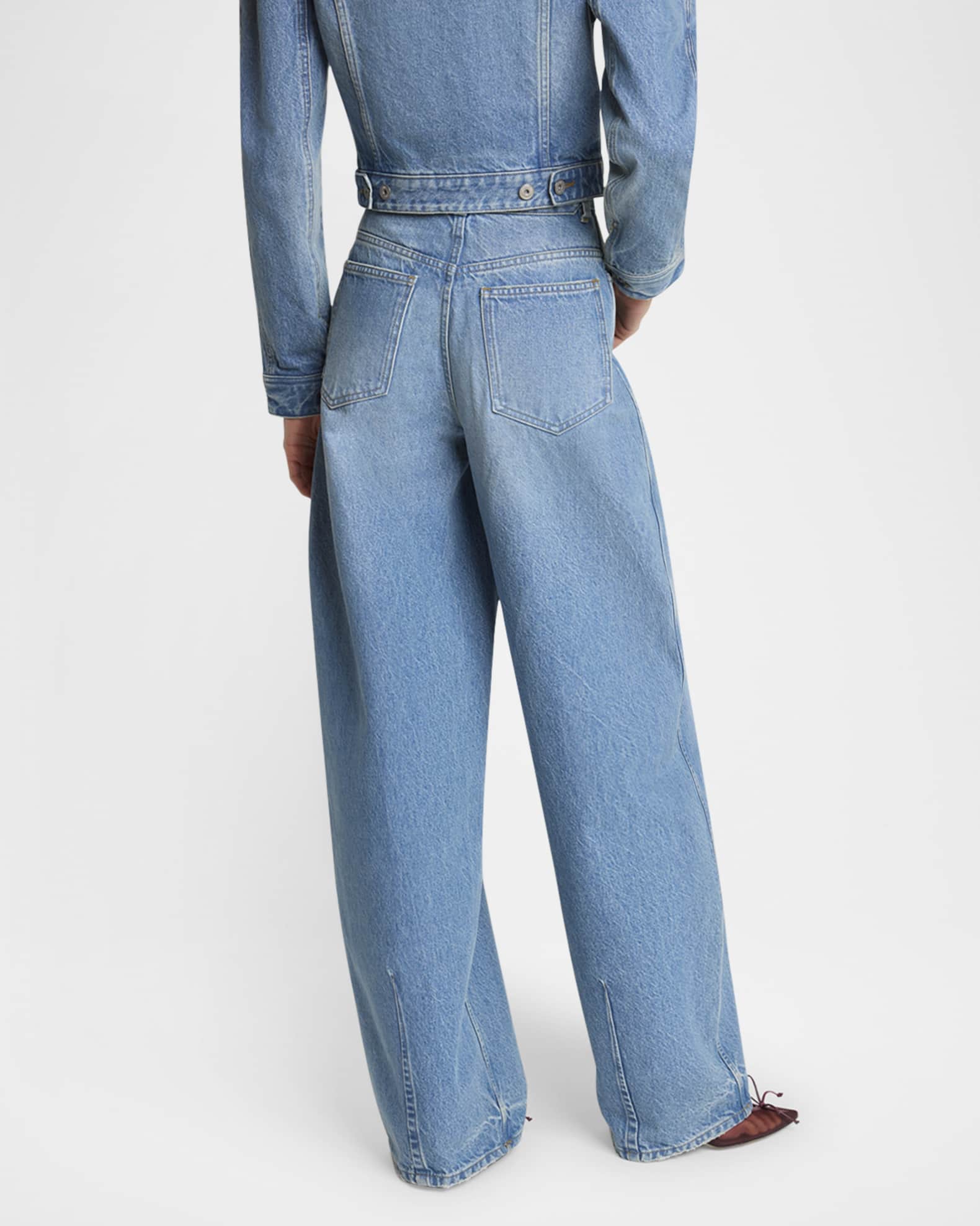 【関税込み】JACQUEMUS インディゴ The Ovalo de-Nimes ジーンズ JACQUEMUS: インディゴ The Ovalo de-Nîmes ジーンズ | SSENSE 日本
