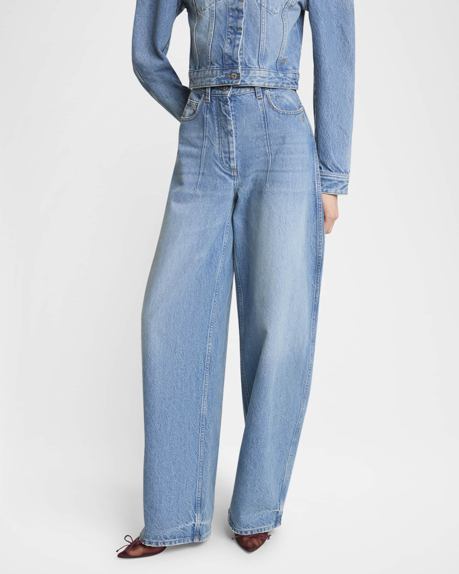 【関税込み】JACQUEMUS インディゴ The Ovalo de-Nimes ジーンズ JACQUEMUS: インディゴ The Ovalo de-Nîmes ジーンズ | SSENSE 日本