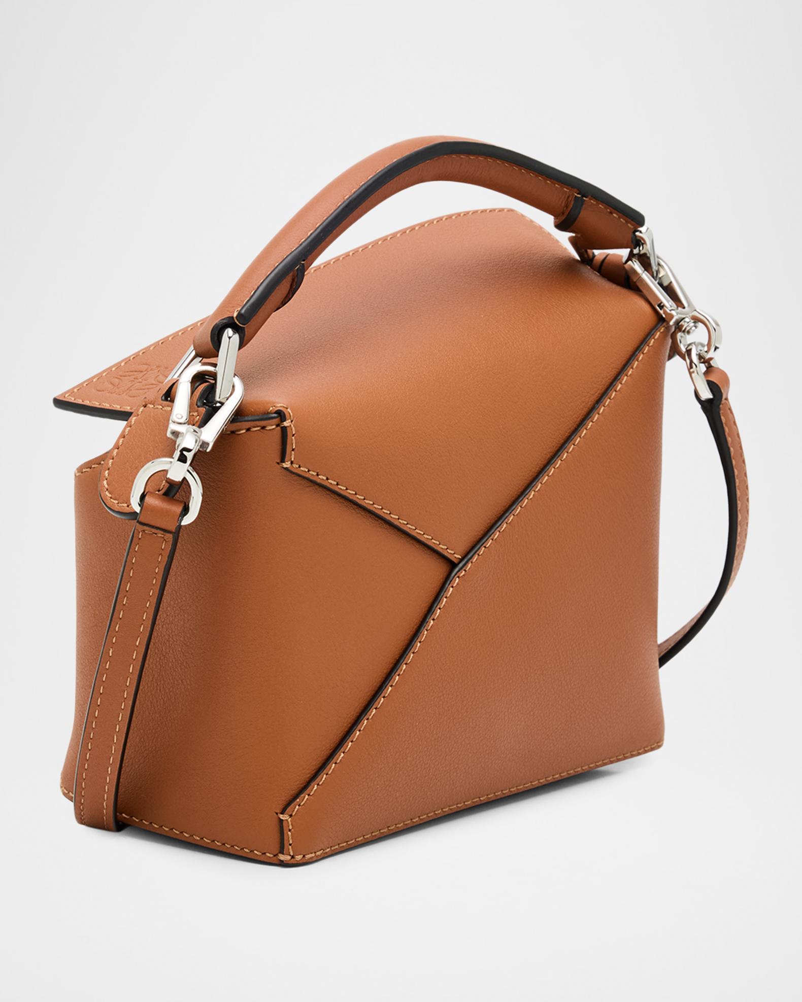 め*か様 LOEWE ハンドバッグ　レザー LOEWE Puzzle Edge Mini Top-Handle Bag in Calfskin Leather | Neiman