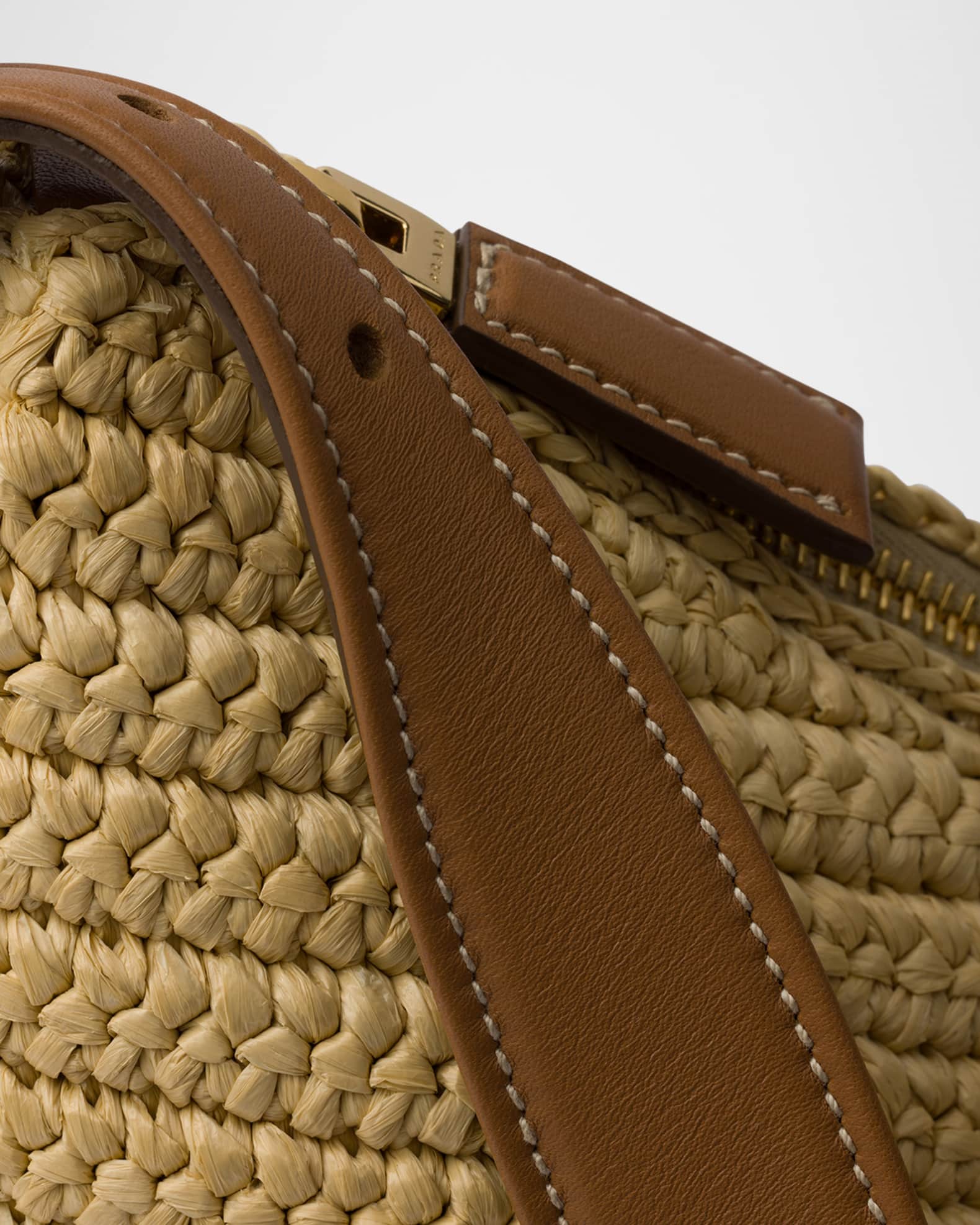 注目の新作☆直営店 PRADA Aimee ラージ かぎ針編 レザーバッグ Prada Aimee Large Leather-Trim Crochet Shoulder Bag | Neiman