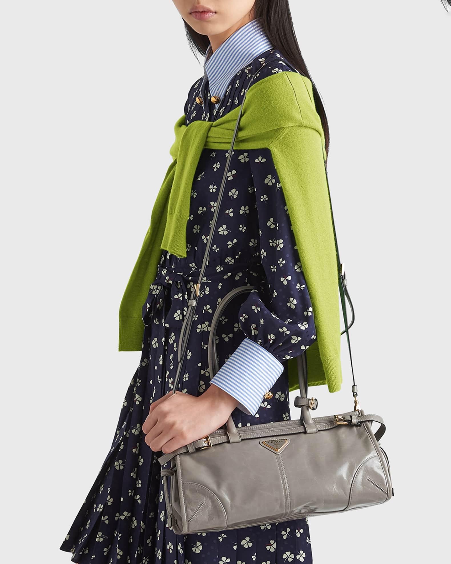 【PRADA】Mediumレザーバッグ Prada Medium Re-Nylon & Leather Shoulder Bag with Padlock