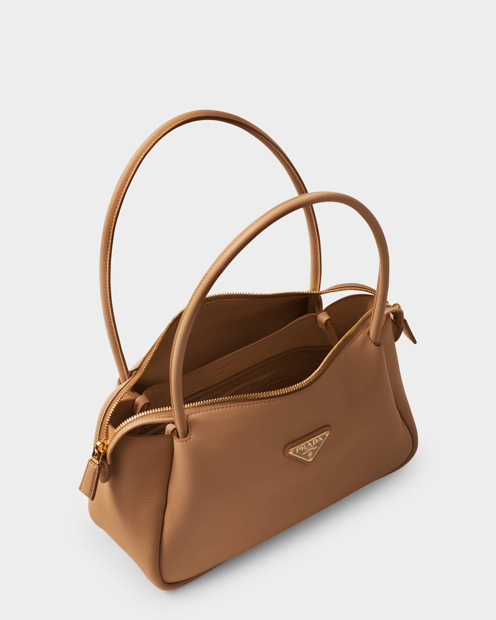 【関税＆送料込み】Prada Medium Leather Shoulder Bag Prada Medium Zip Grain Leather Shoulder Bag | Neiman Marcus
