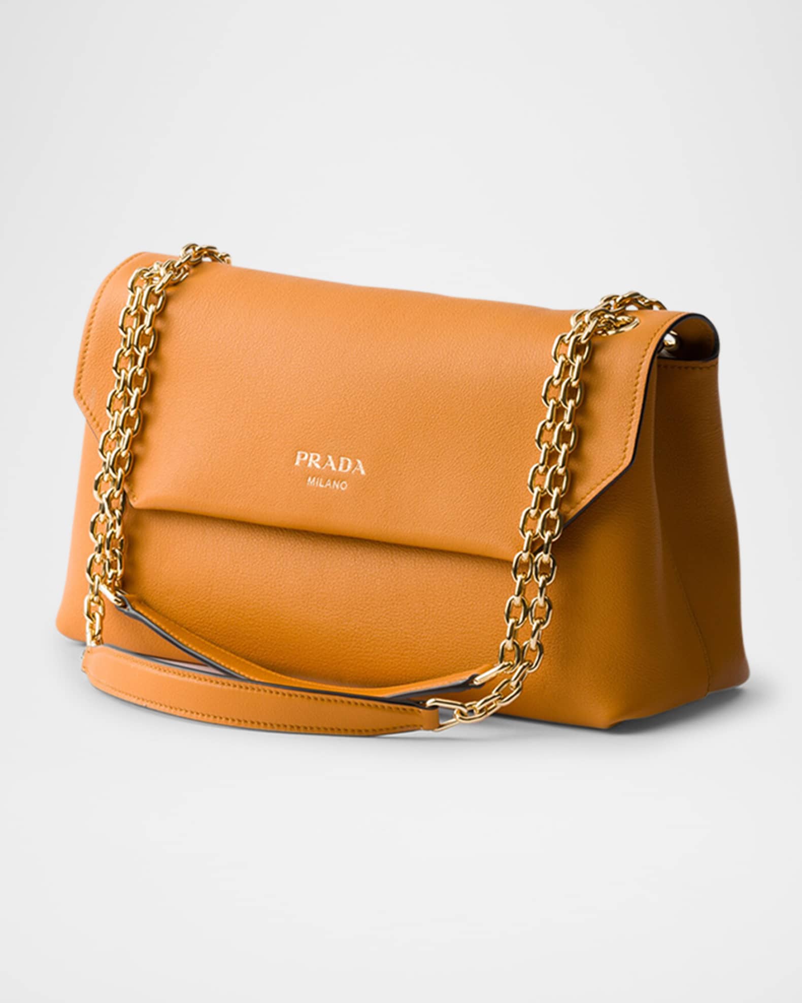【日本入手困難】Prada Doux medium leather shoulder bag Black Prada Doux Medium Leather Shoulder Bag | PRADA