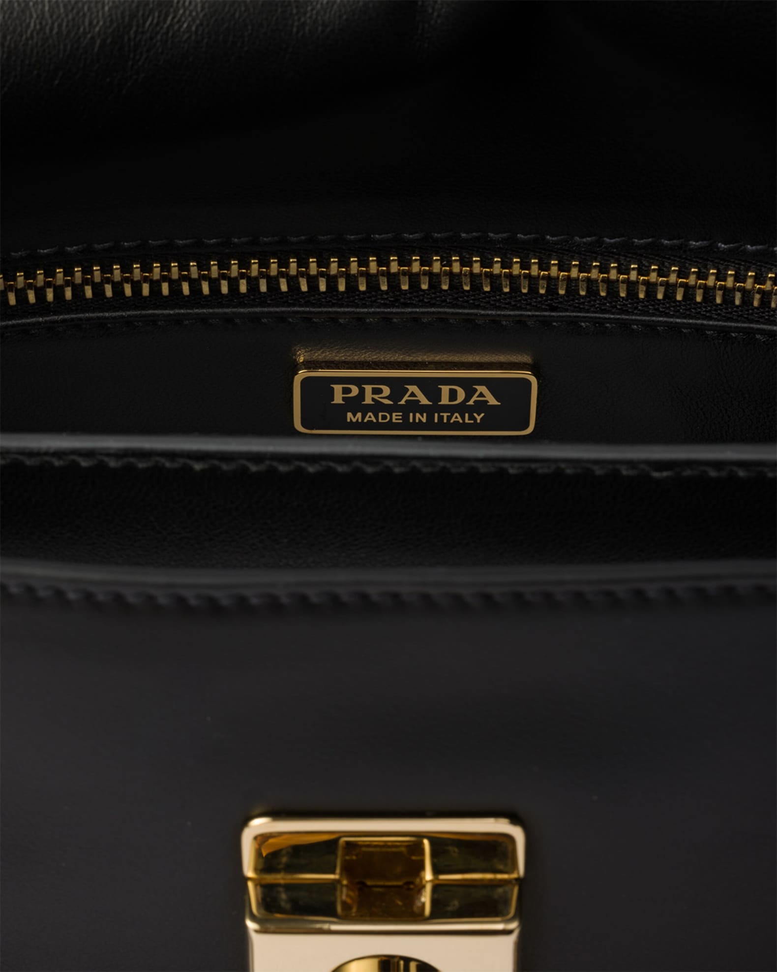 ショルダーバッグ・ポシェット Prada Prada Soft Sound Small Shoulder Bag In Smooth Leather 0400022139240_BLACK?wid=600&