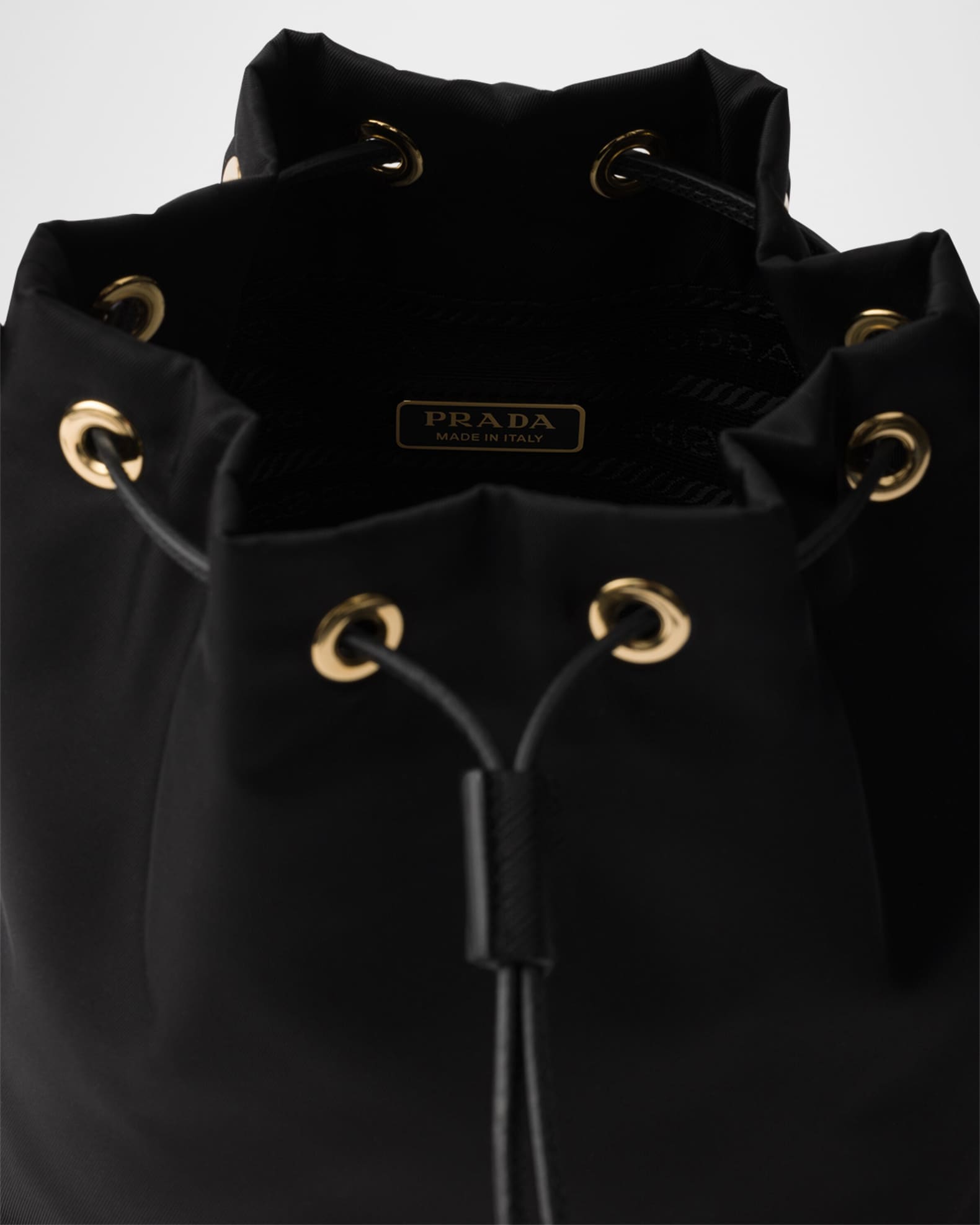 プラダ Re-Edition 1978 スモール ブラック Re-Nylon FW25/26 Black Prada Re-edition 1978 Small Re-nylon Backpack | PRADA