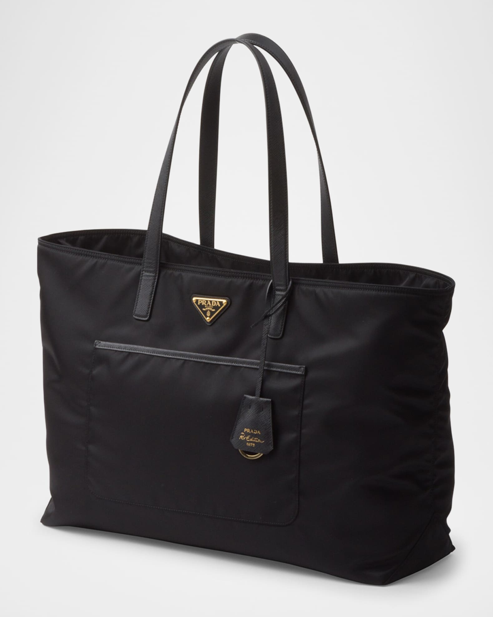 ハンドバッグ Prada Black Canvas Medium Re-Edition 1978 Handbag Prada Re-Edition 1978 Nylon Tote Bag | Neiman Marcus