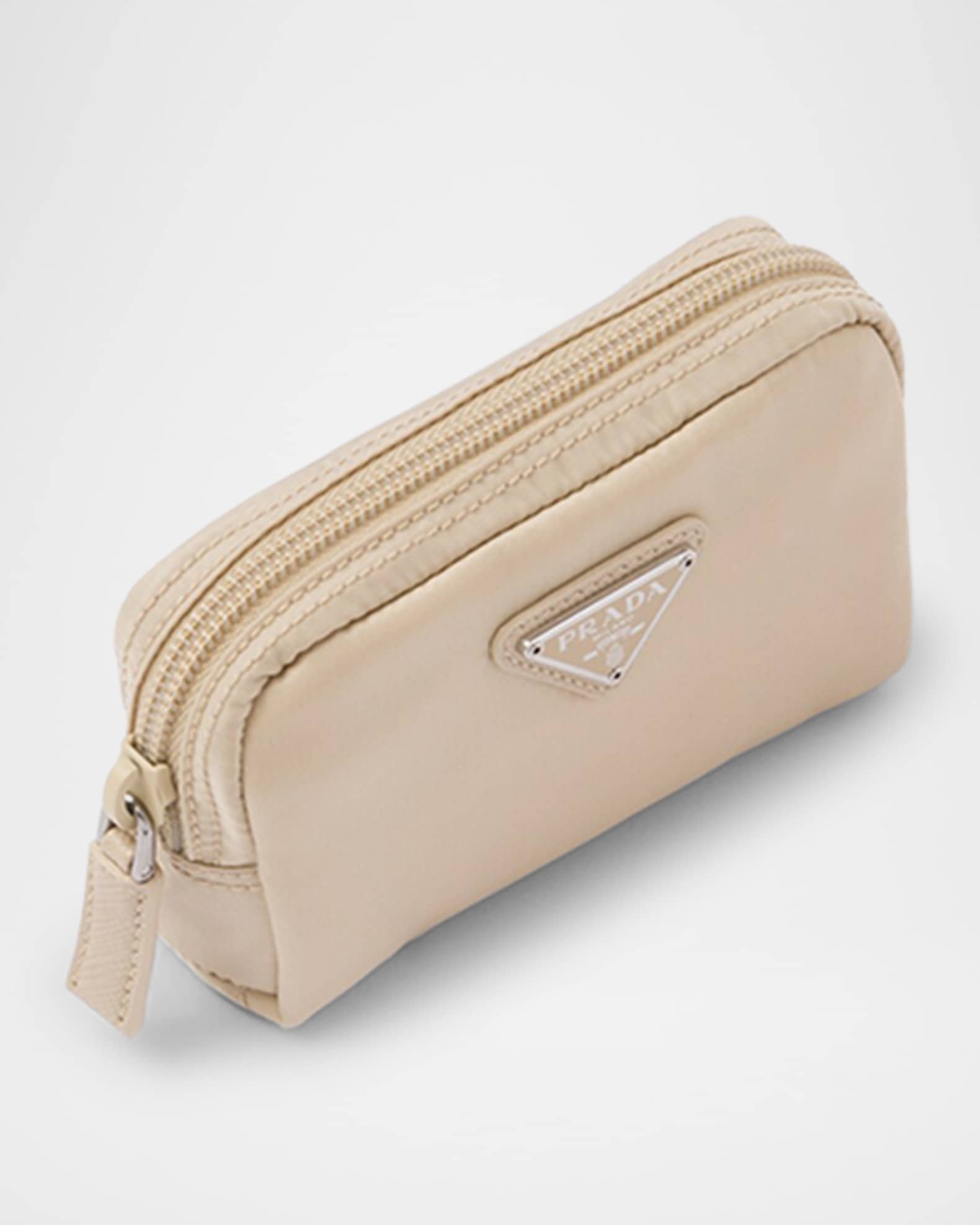 バッグ Prada Archive Accessory Pouch Bag Prada logo-plaque zip-fastening Pouch | Black | FARFETCH