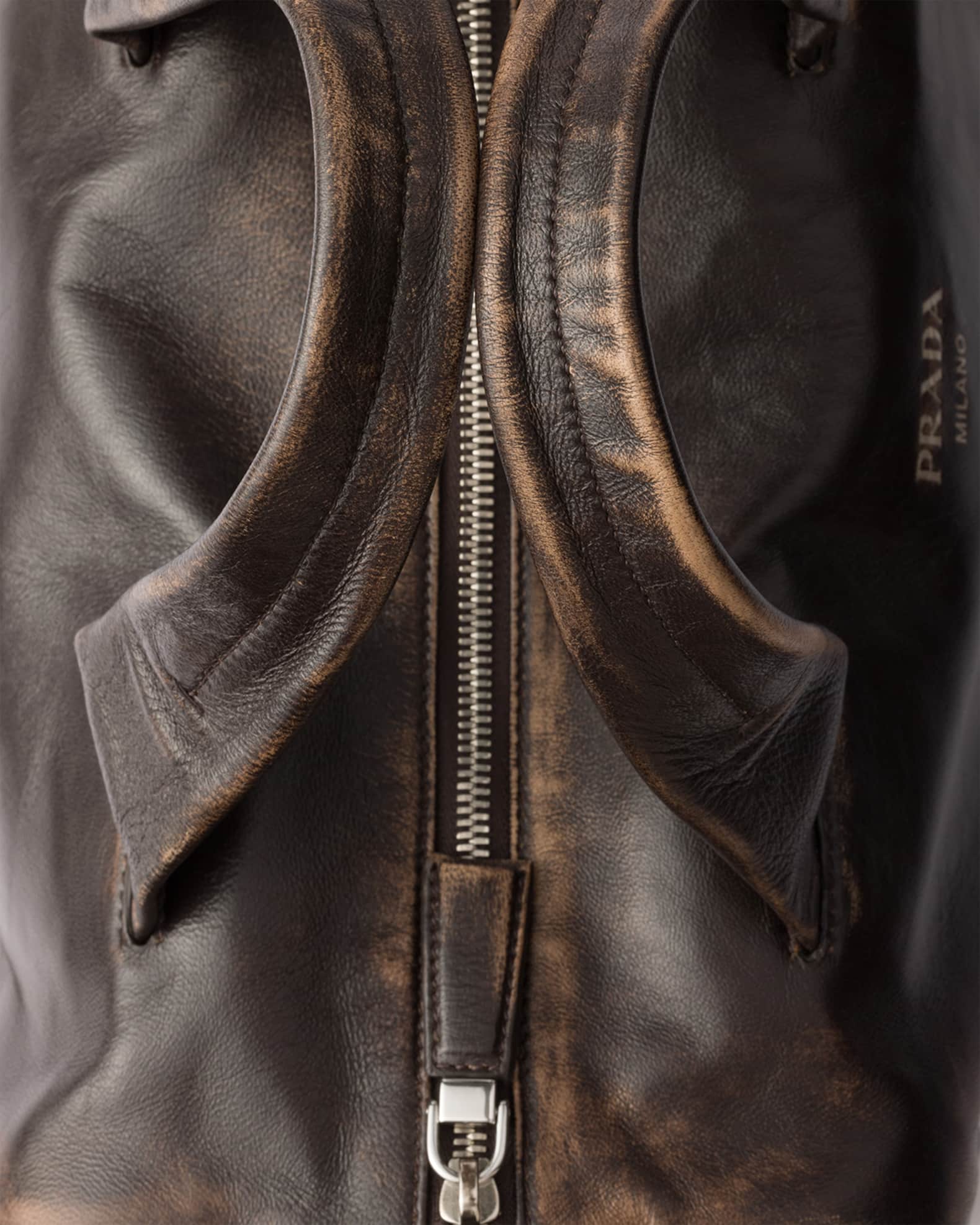 【PRADA】小さな革製ダッフルバッグ Prada Small Nappa Leather Duffle Bag | Neiman Marcus