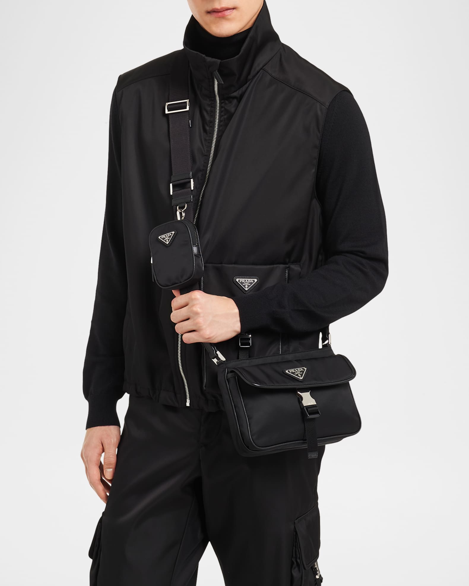 24PF new /PRADA Re-Nylonクロスボディバッグ Bag Black 24PF new/PRADA リナイロンクロスボディバッグ Bag Black