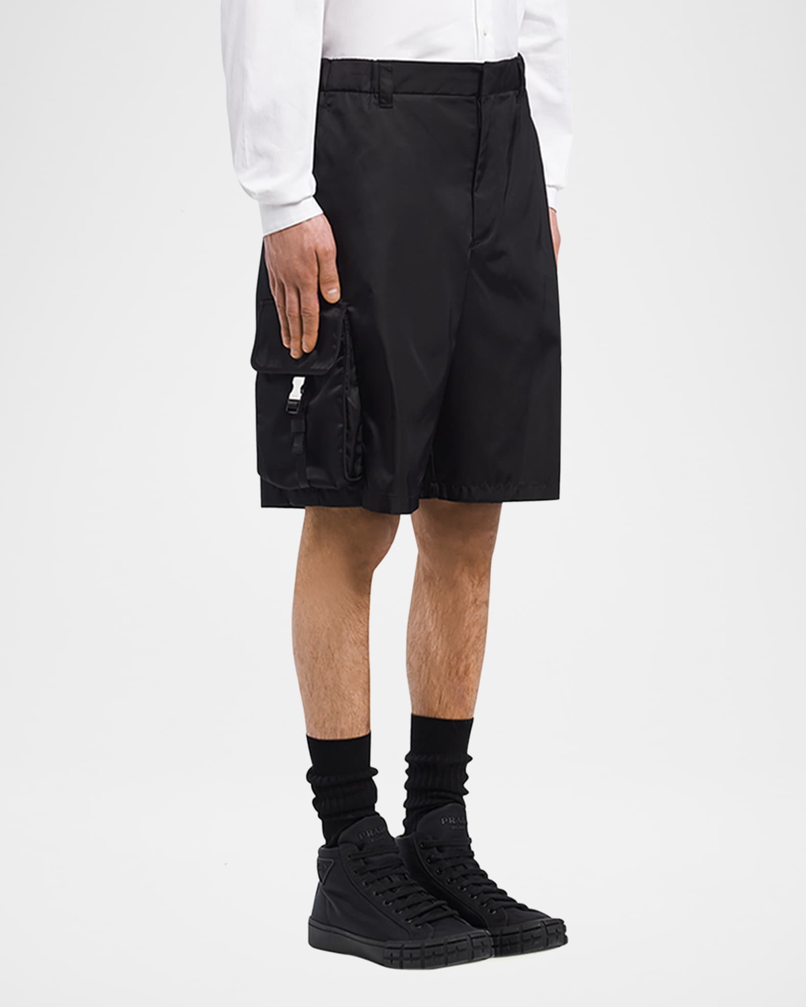 ショートパンツ PRADA | Re-Nylon shorts with pouch 22B757_1WQ8_F0002_S_212 PRADA Re-Nylon shorts with pouch 22B757_1WQ8_F0002_S_212