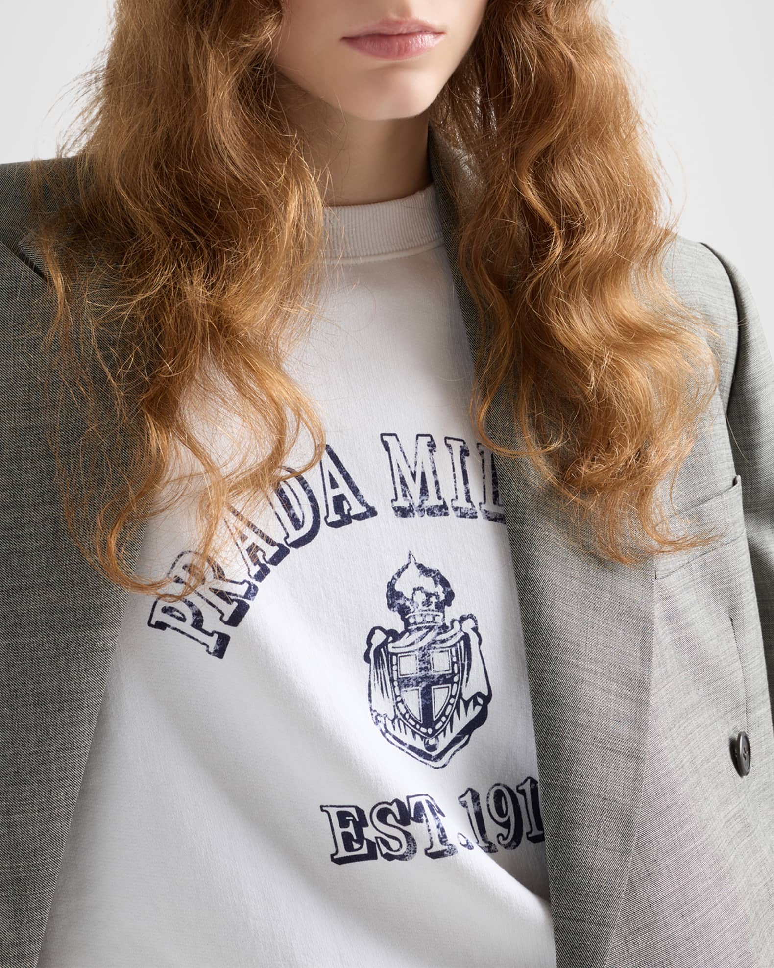23SS 美品 - PRADA トレーナー グレー ロゴプリント PRADA な*ち様 PRADA ラグラン トライアングルロゴプレート プラダ トップス