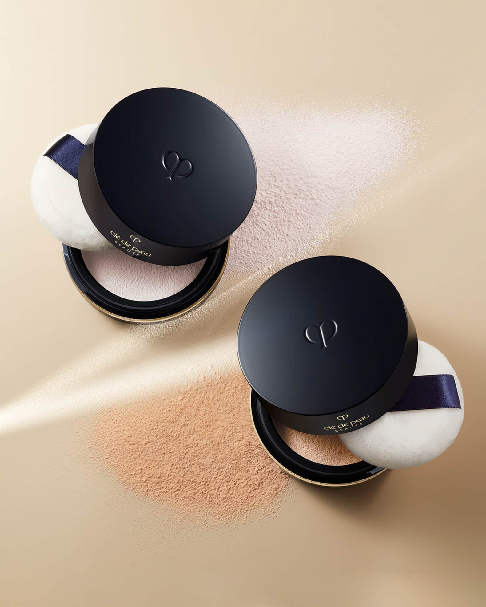 Cle de Peau Beaute Translucent Loose Powder | Neiman Marcus