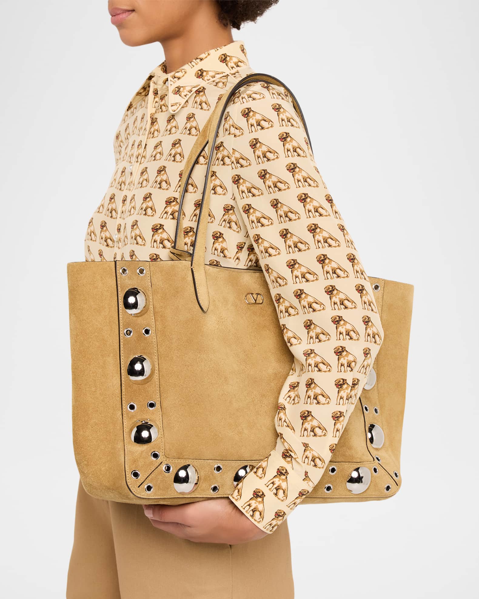 na様 VALENTINO　バッグ Valentino Garavani Nellcote Large Studded Suede Tote Bag | Neiman