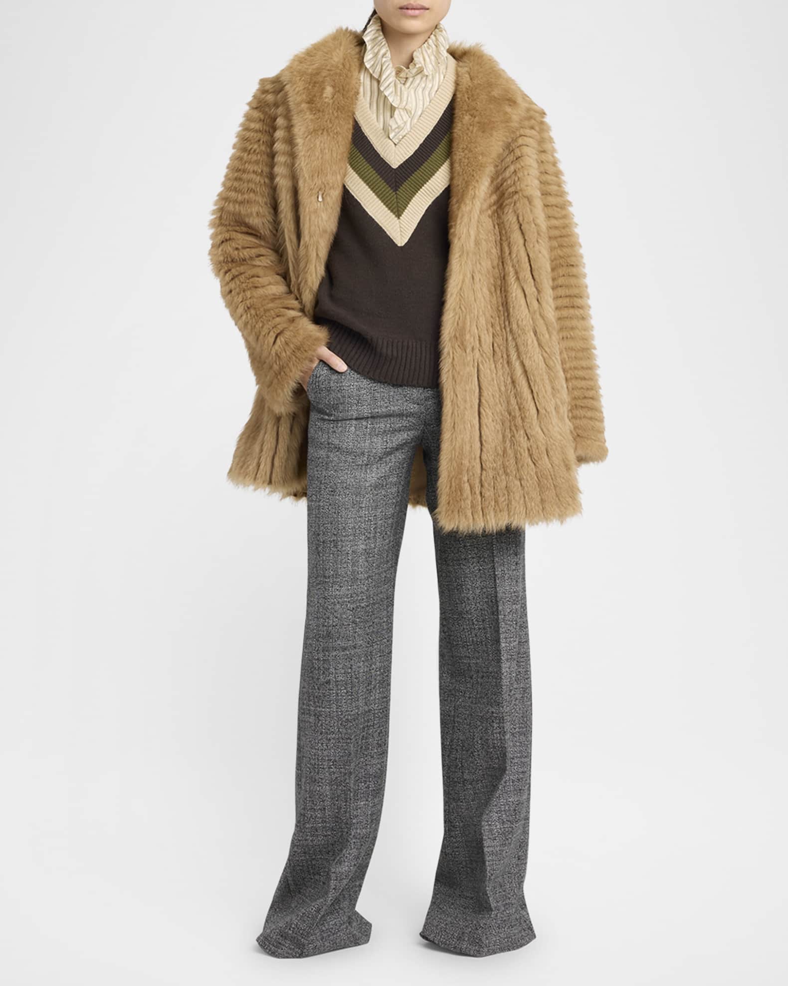 13 Valentino Garavani Wジャケット ベージュ カシミア46 Valentino Garavani Fluted Sheep Shearling Coat | Neiman Marcus