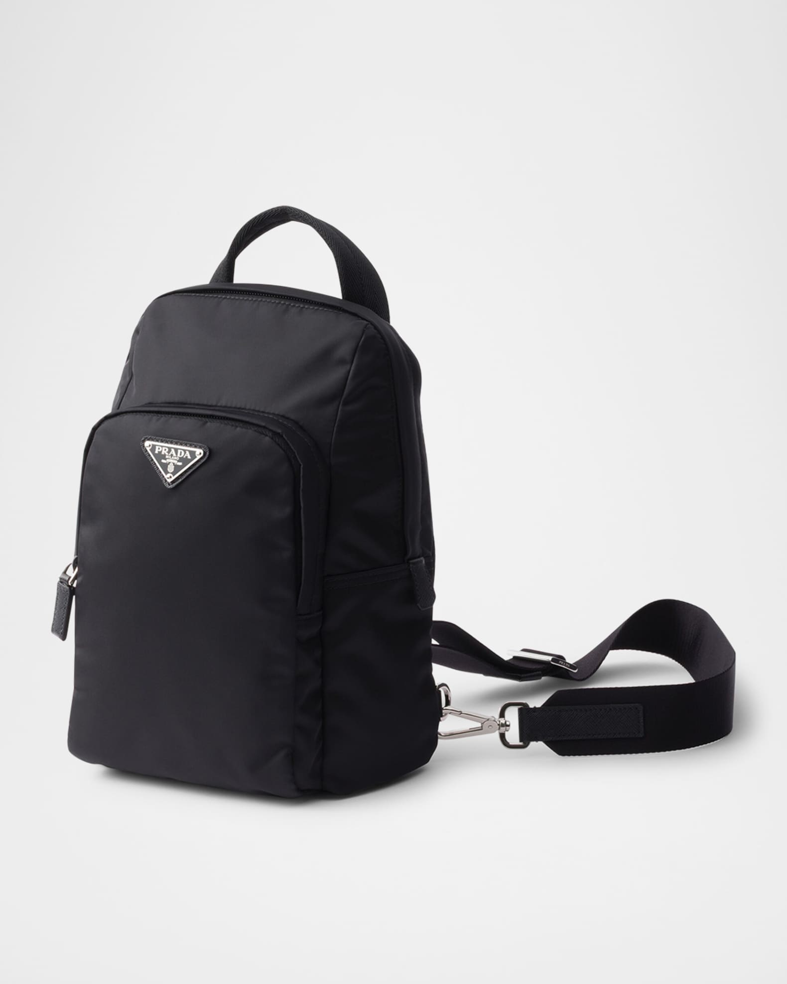 バックパック・リュック PRADA BLACK RE-NYLON AND SAFFIANO BACKPACK WITH POUCH Prada Re-Nylon And Saffiano Leather Backpack | Saks Fifth Avenue