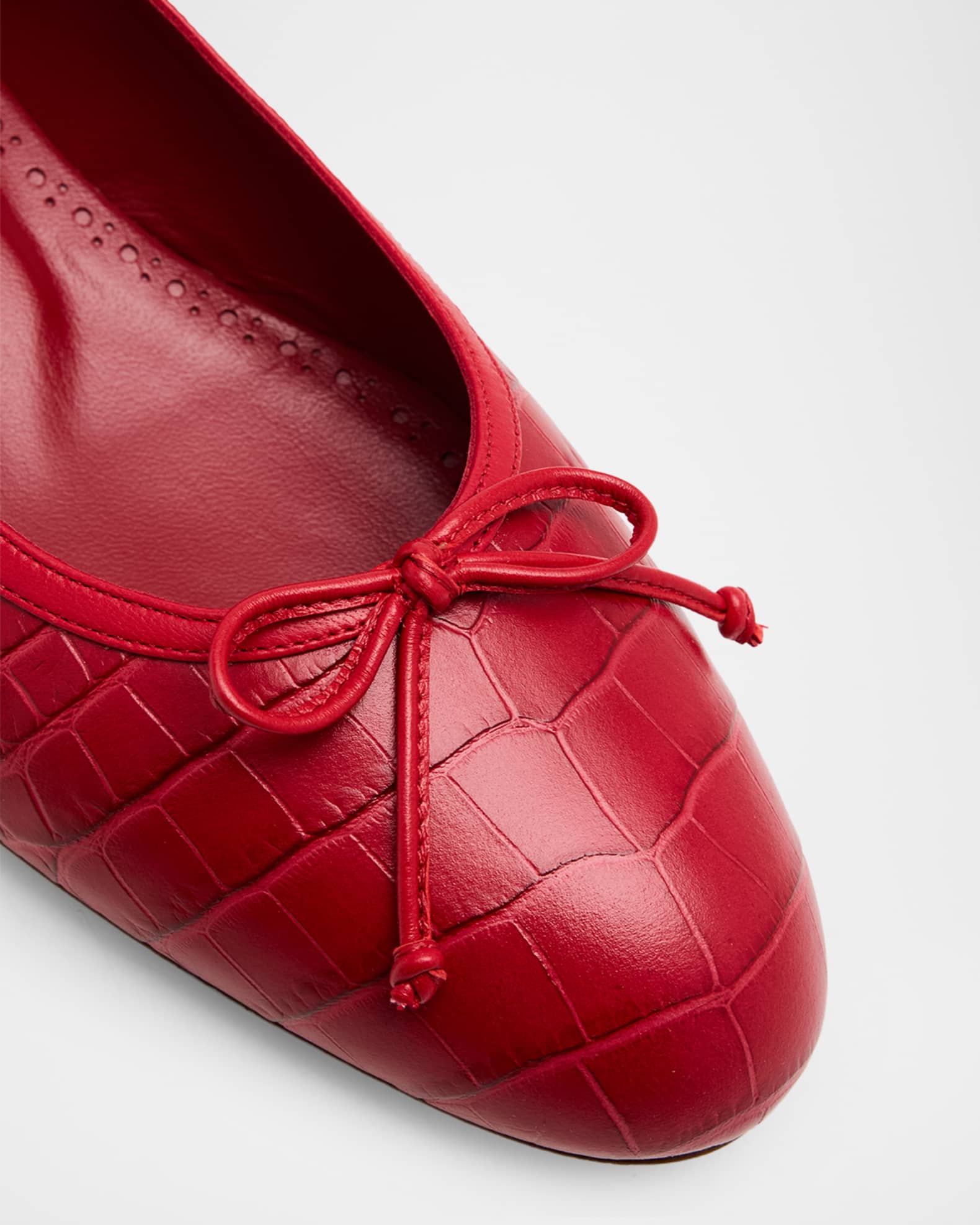 紅 ボッテガ財布 & MANOLO BLAHNIK Ballerina 紅 ボッテガ財布