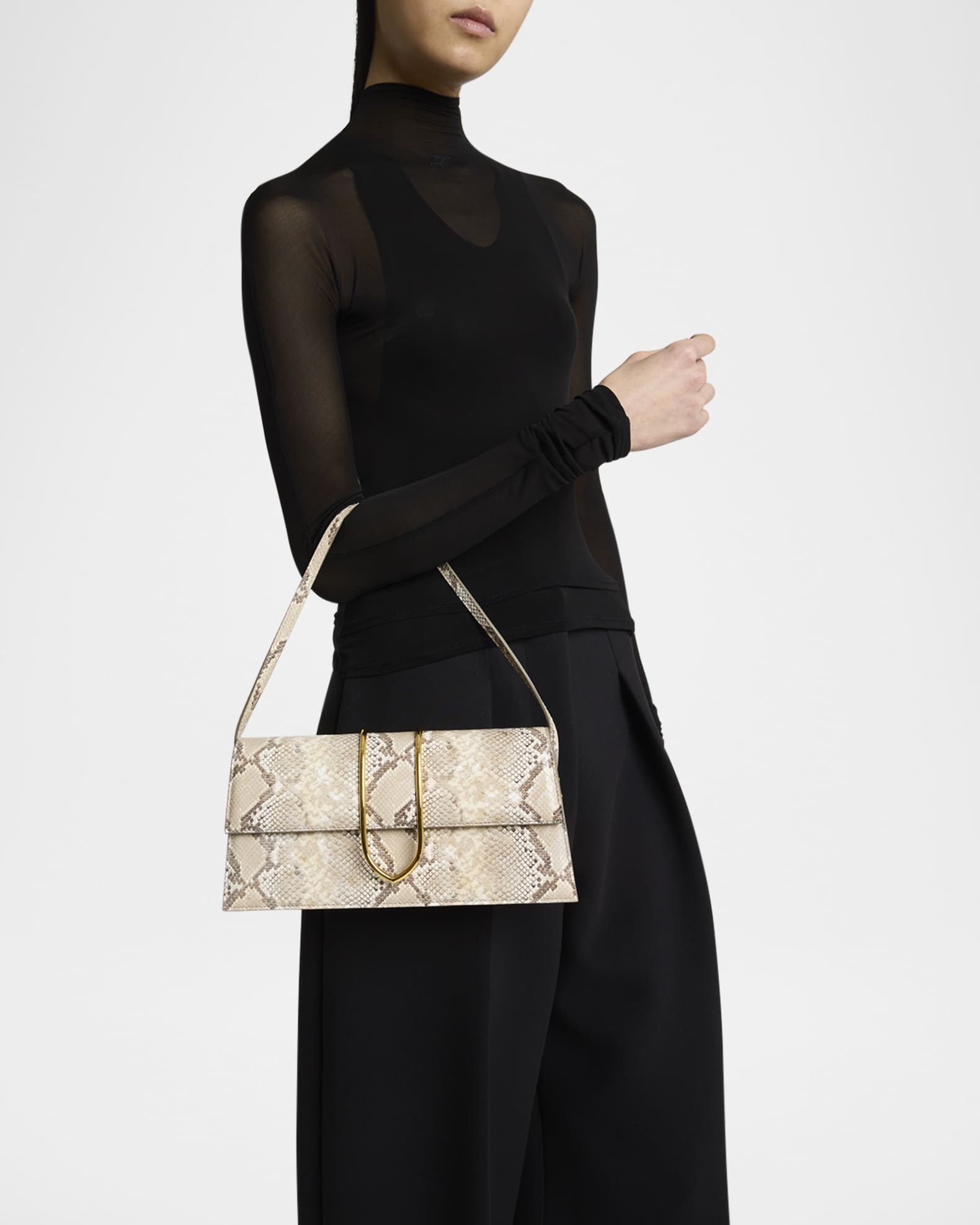 Jacquemus Le Bambino スムースレザーバッグ The large Bambino by JACQUEMUS | Official website
