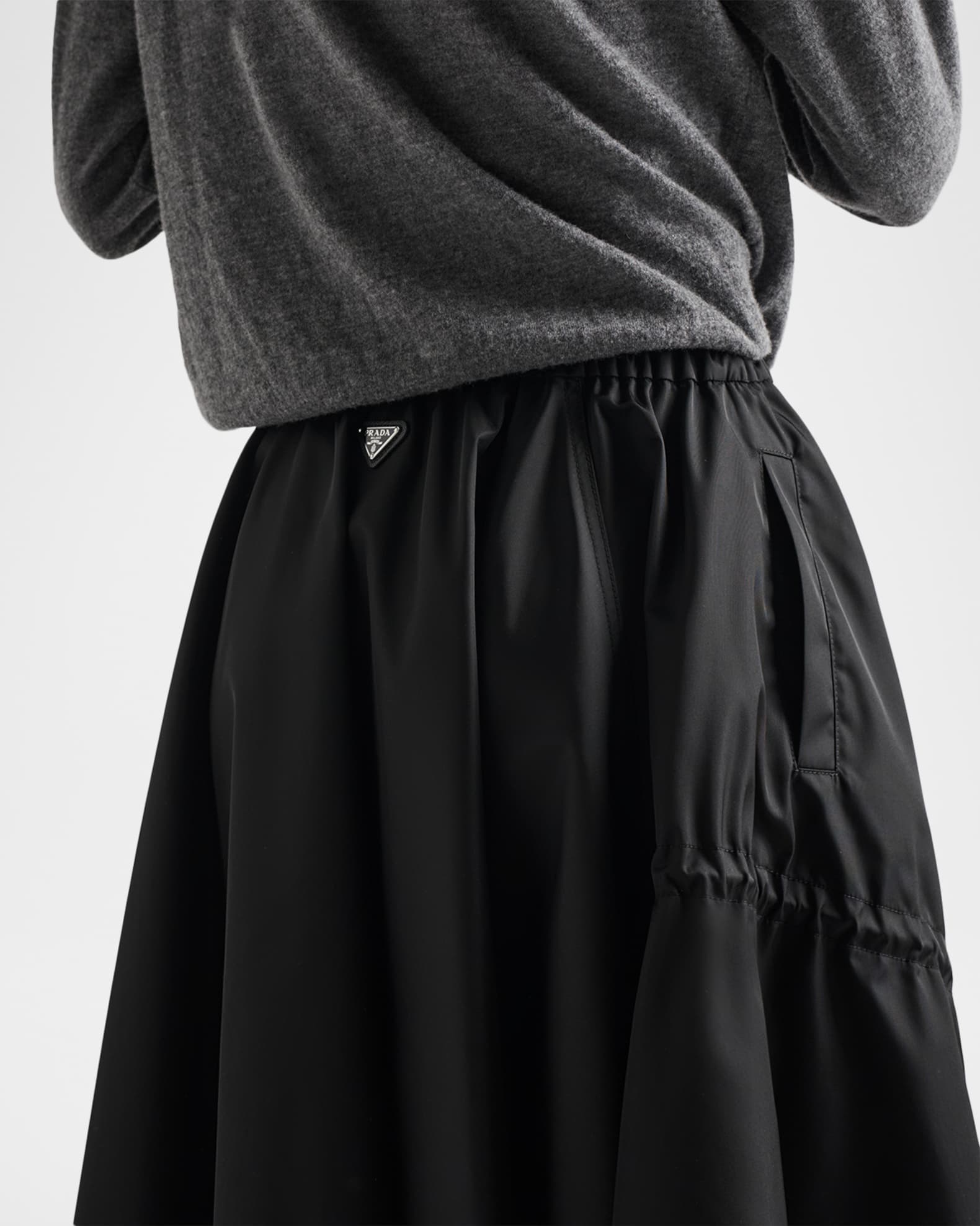 美品 PRADA 25SS Re-Nylon skirt Logo Print 美品 PRADA 25SS Re-Nylon skirt Logo Print Prada Re-Nylon Skirt