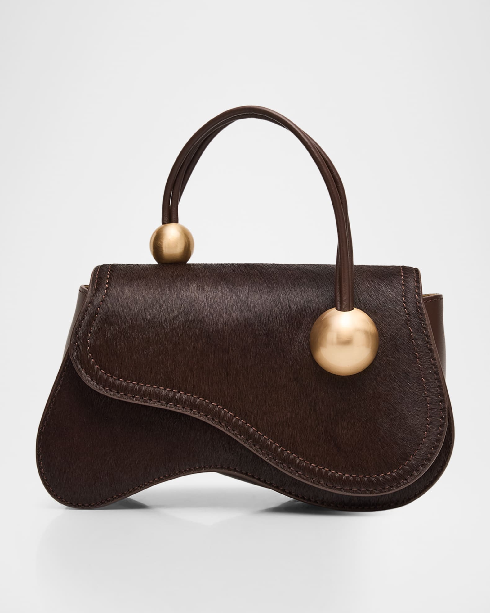 ガウラクラフト　クリークボヤージュ　5'09“ Cult Gaia Kazia Sculptural Calf Hair Crossbody Bag | Neiman Marcus