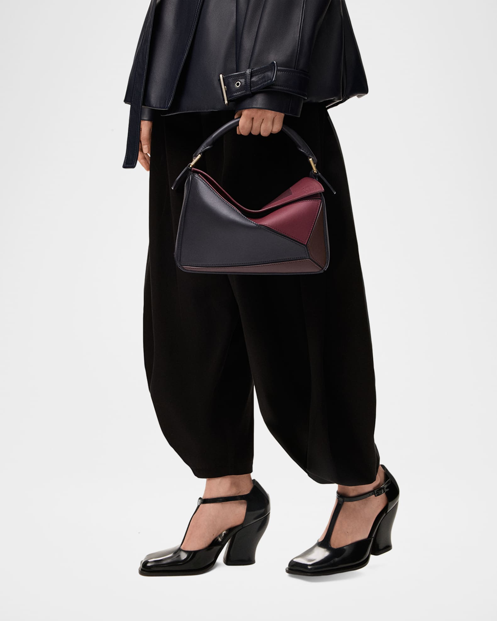 ＊＊＊ 　LOEWE Loewe Small Tan Calfskin Puzzle Bag