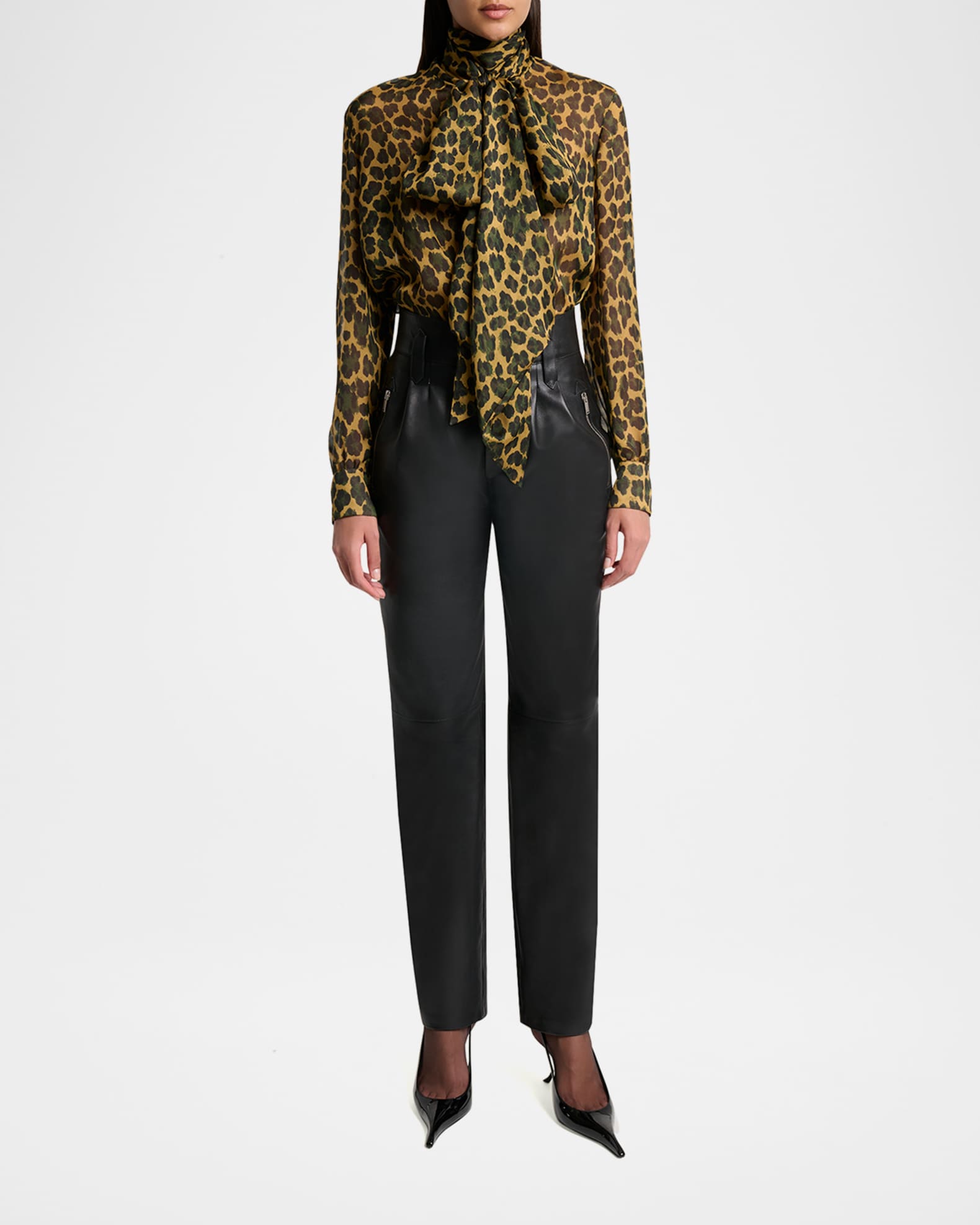 SAINTLAURENTサンローランパリ　シルクシフォン　レオパードブラウス Saint Laurent Leopard Silk Chiffon Bow-Neck Blouse | Neiman Marcus