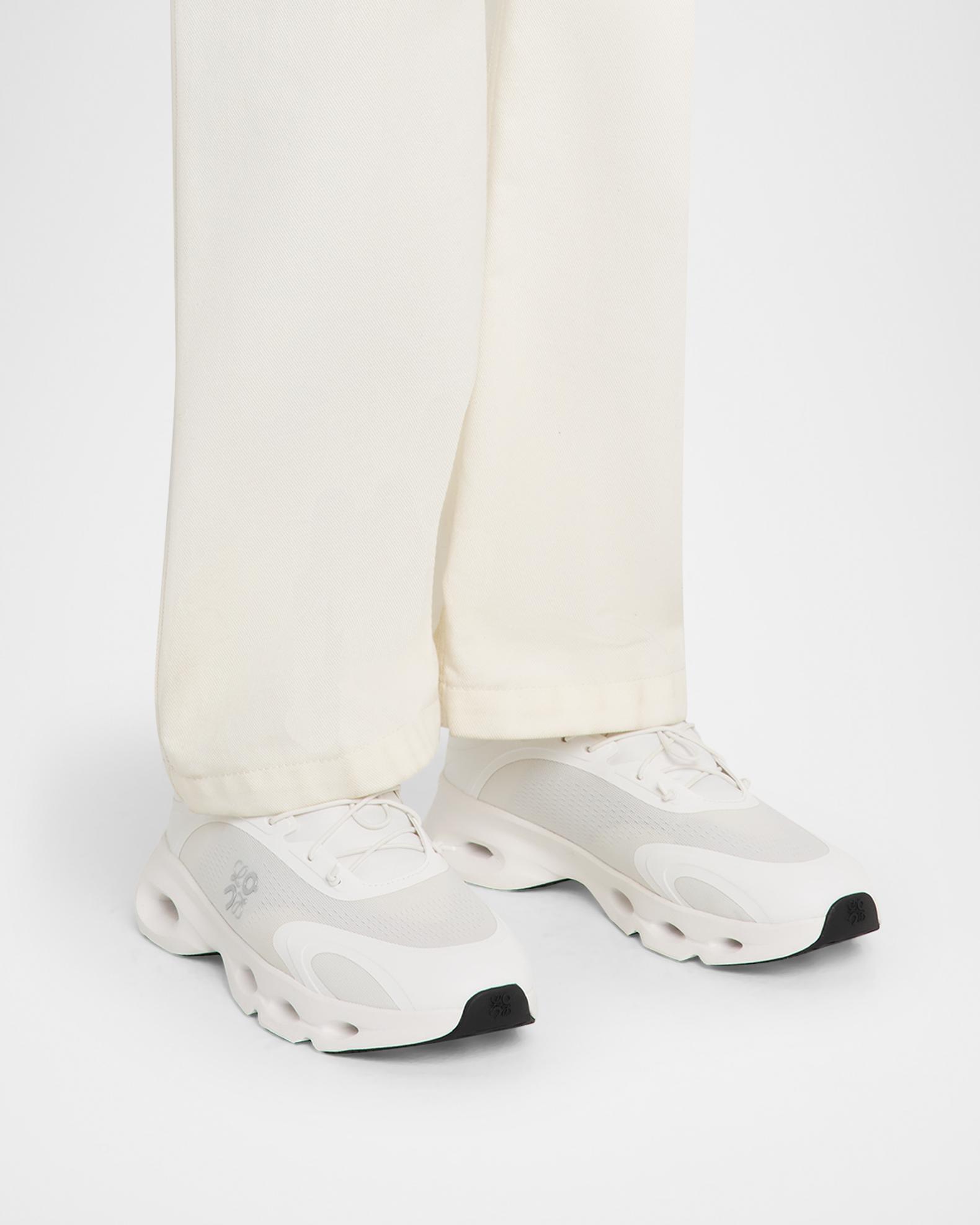 LOEWE On Running Cloudsolo Release Date 【LOEWE / On】Cloudsolo (30cm)