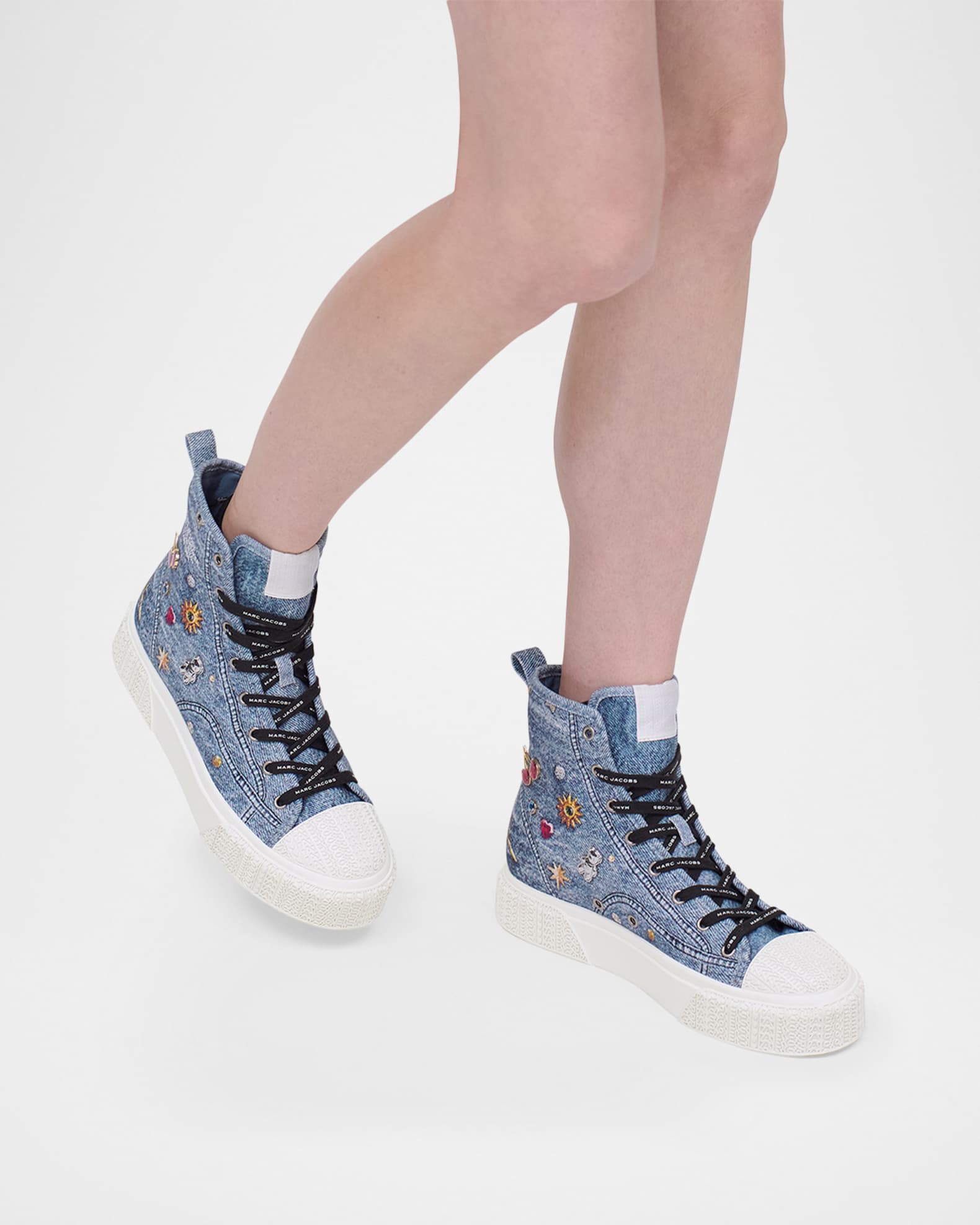 あんずすもも【MARC JACOBS】キ－チェーンチャ－ム Marc Jacobs The Trinket Charm High-Top Sneakers | Neiman Marcus