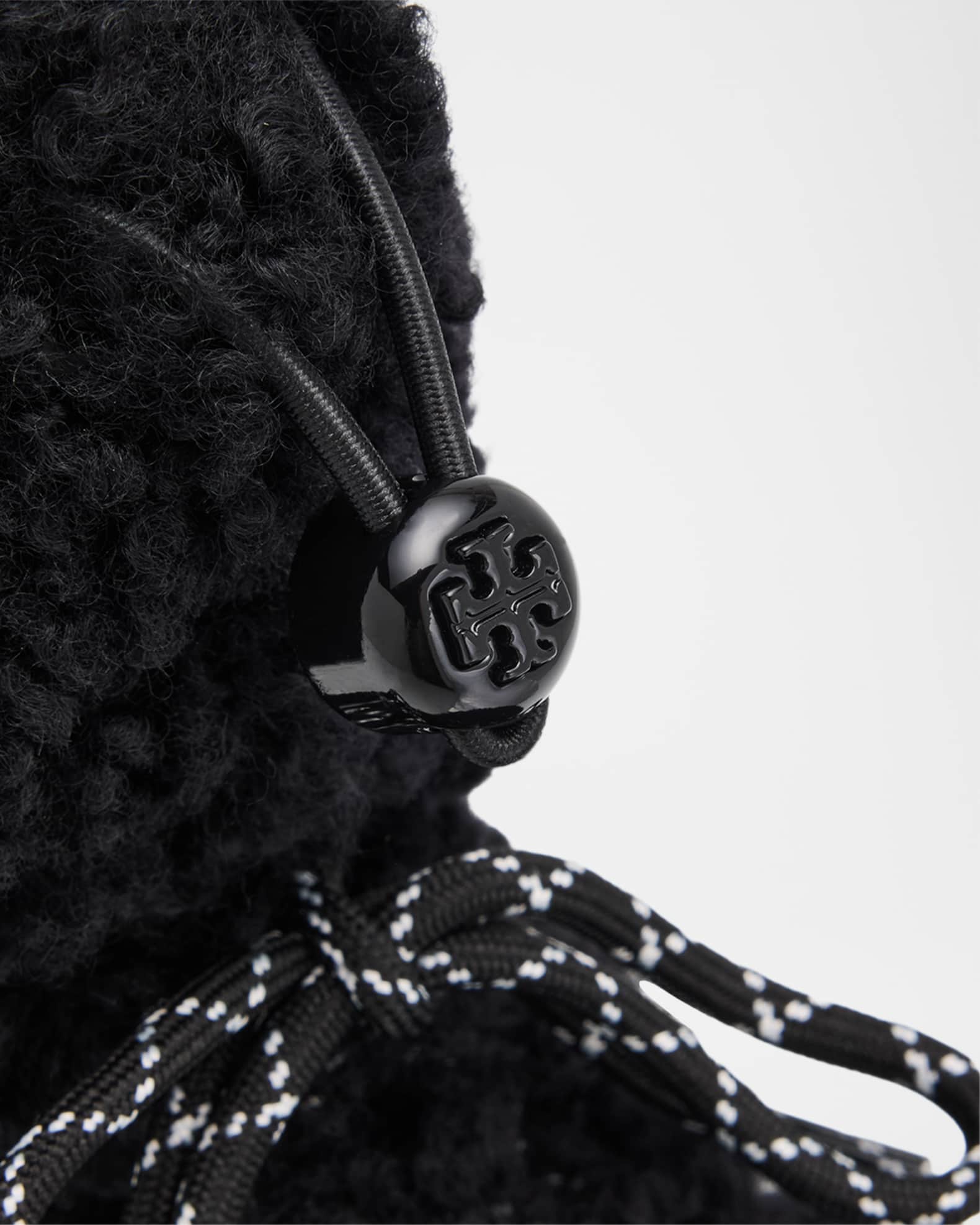 Tory Burch ブラックファー付きモカシン Tory Burch Mellow Shearling Lace-Up Ankle Boots | Neiman Marcus