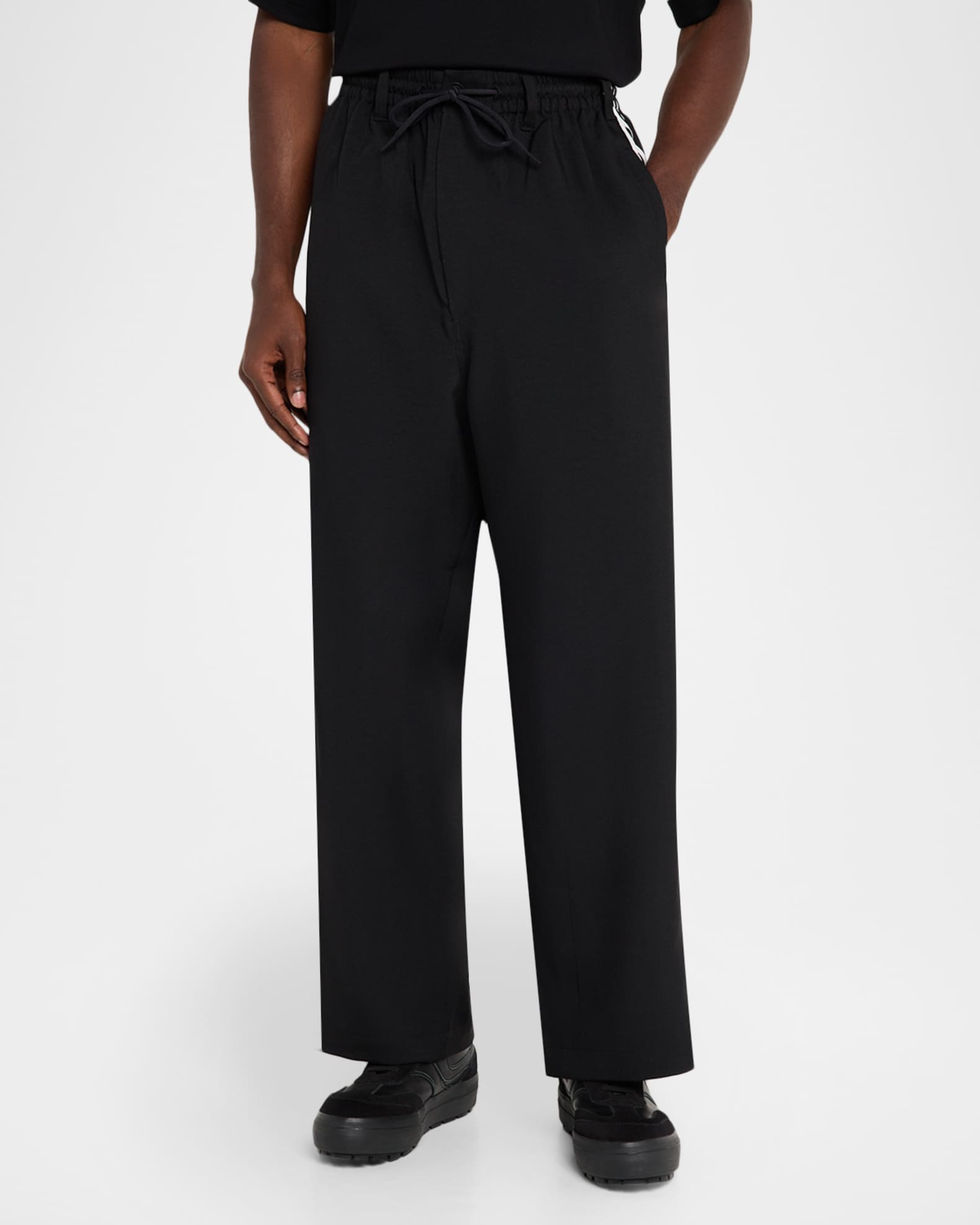 パンツ S Y-3 UNIFORMSTRAIGHTLEG 3-STRIPESSHORTS Y-3 Yohji Yamamoto SPORTS UNIFORM 3 STRIPES SHORTS (BLACK)の商品