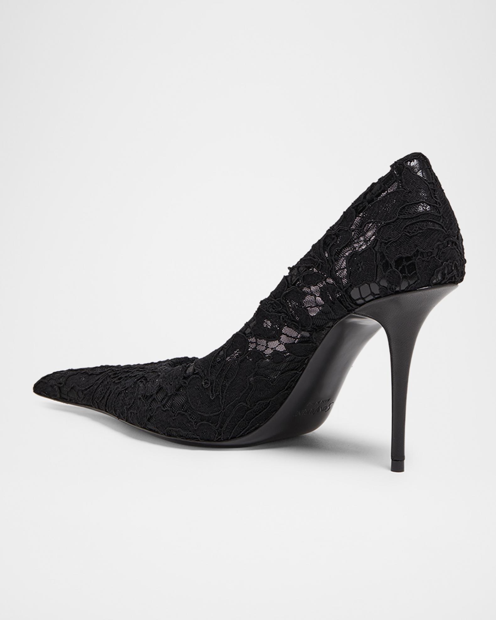 SAINT LAURENT 花柄ハイヒール Saint Laurent 95mm Thierry Floral Lace Pumps | Neiman Marcus