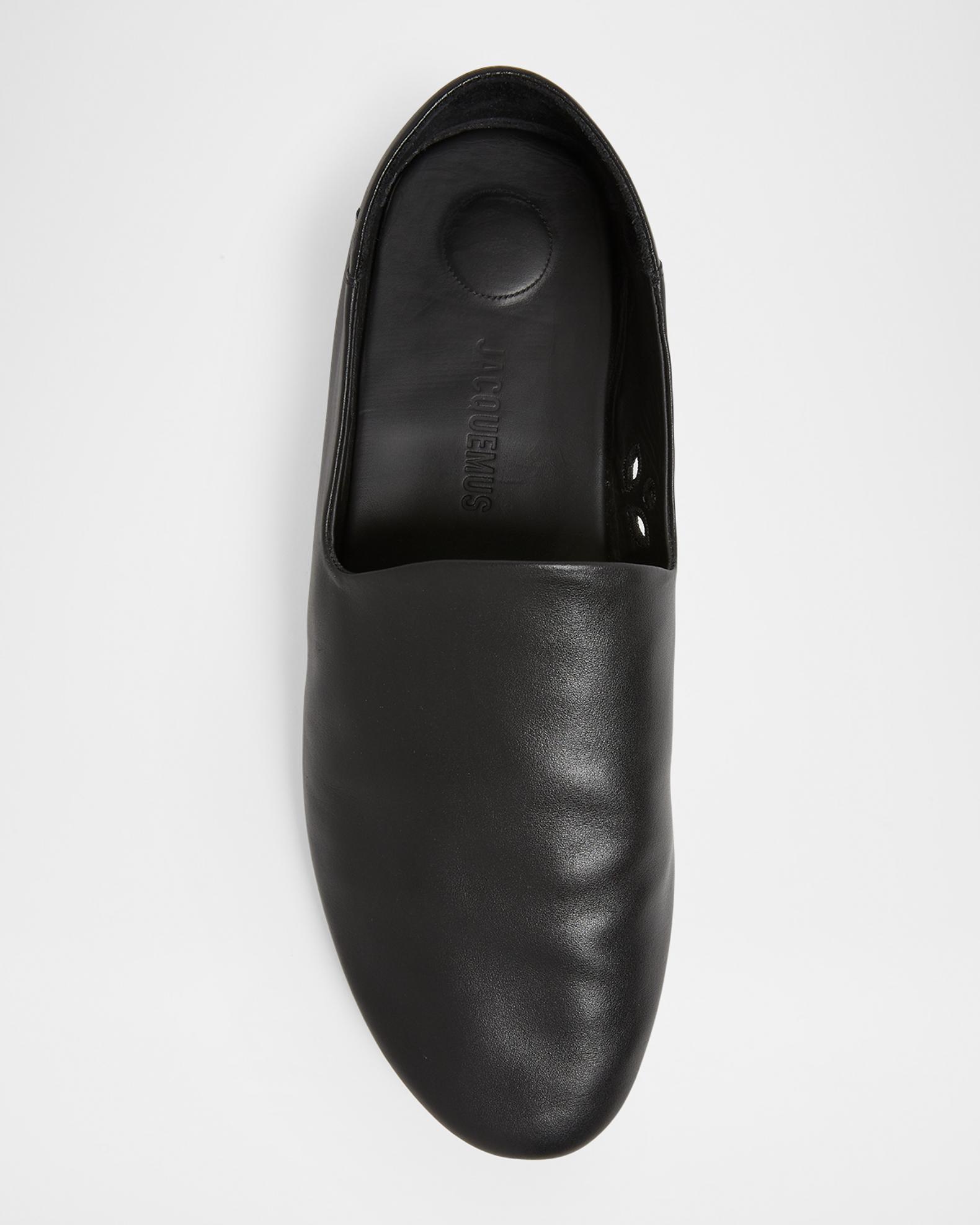 Jacquemus Men's Les Pantoufles Leather Flats | Neiman Marcus