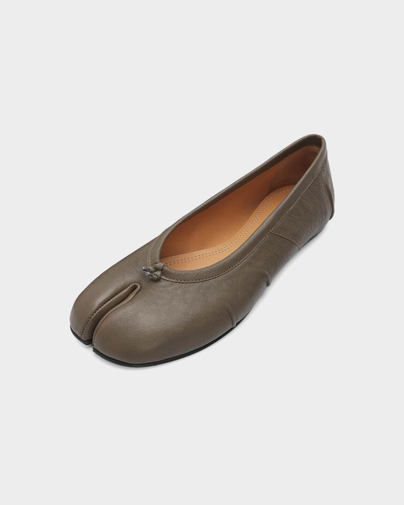 Maison Margiela Tabi Leather Split-Toe Ballerina Flats | Neiman Marcus