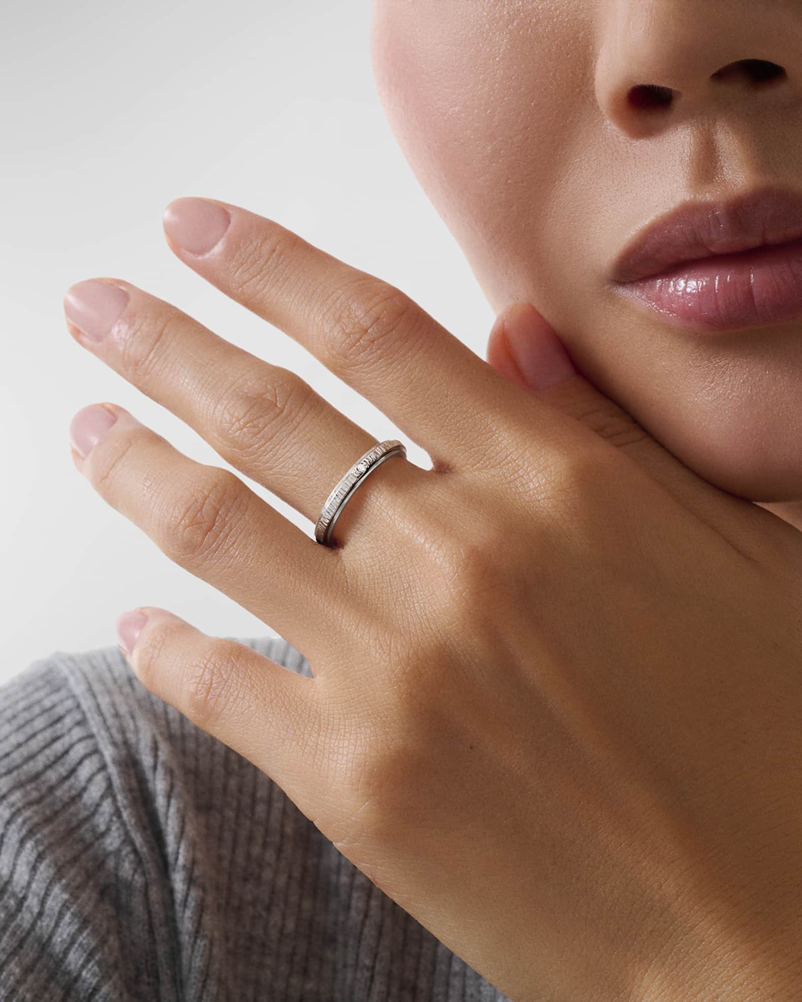 PIAGET 18K White Gold Possession Ring with 1 Diamond, Size 51