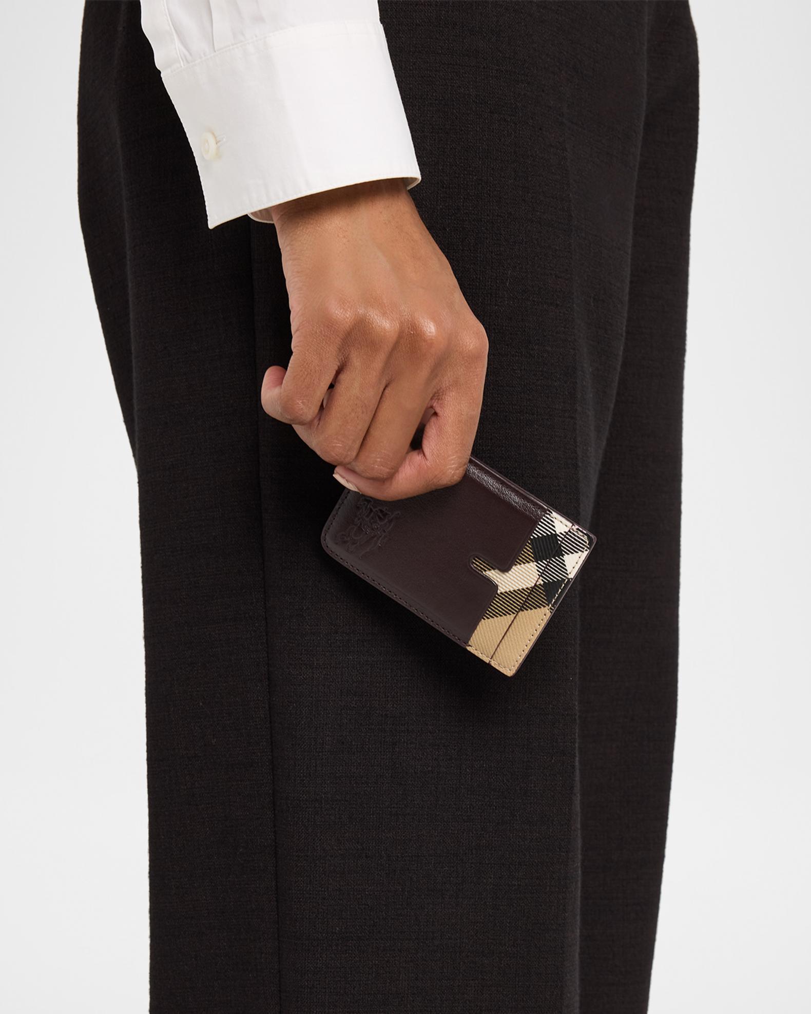 Burberry Men's Pop Check MagSafe Leather Card Case | Neiman Marcus