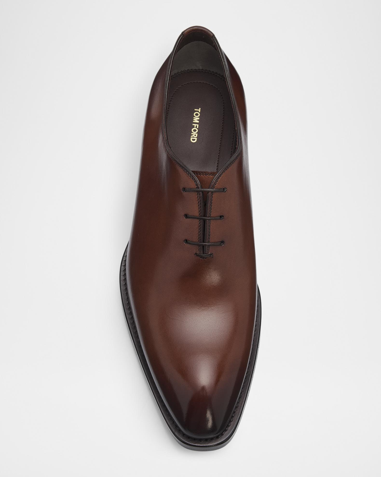 TOM FORD Men's Wholecut Leather Oxford Shoes | Neiman Marcus