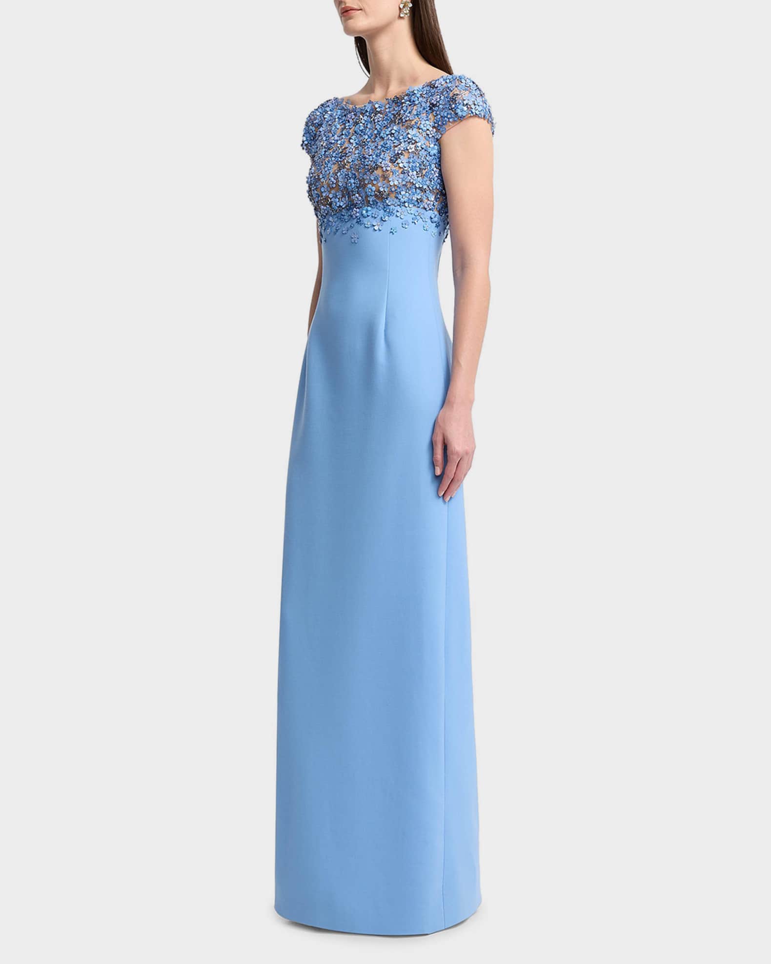 Oscar de la Renta Bitty Hoya Flowers Embroidered Cap-Sleeve Gown | Neiman  Marcus
