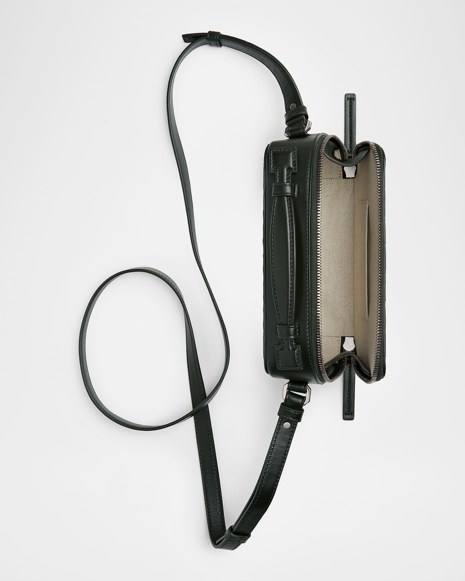 BOTTEGA VENETA レザードロップ付きiPhone11pro ブラック Bottega Veneta Men's Getaway Leather Phone Pouch with Strap
