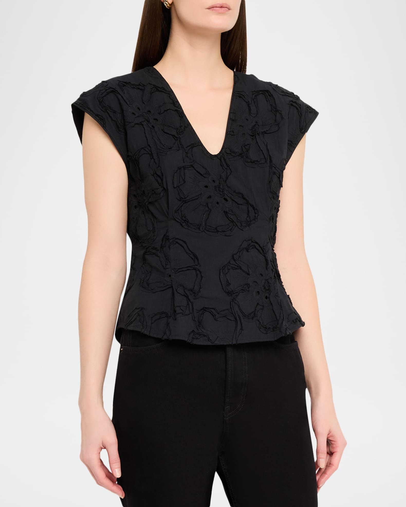 3.1 Phillip Lim 刺繍　プルオーバーブラウス 3.1 Phillip Lim Floral Embroidered Top | Neiman Marcus
