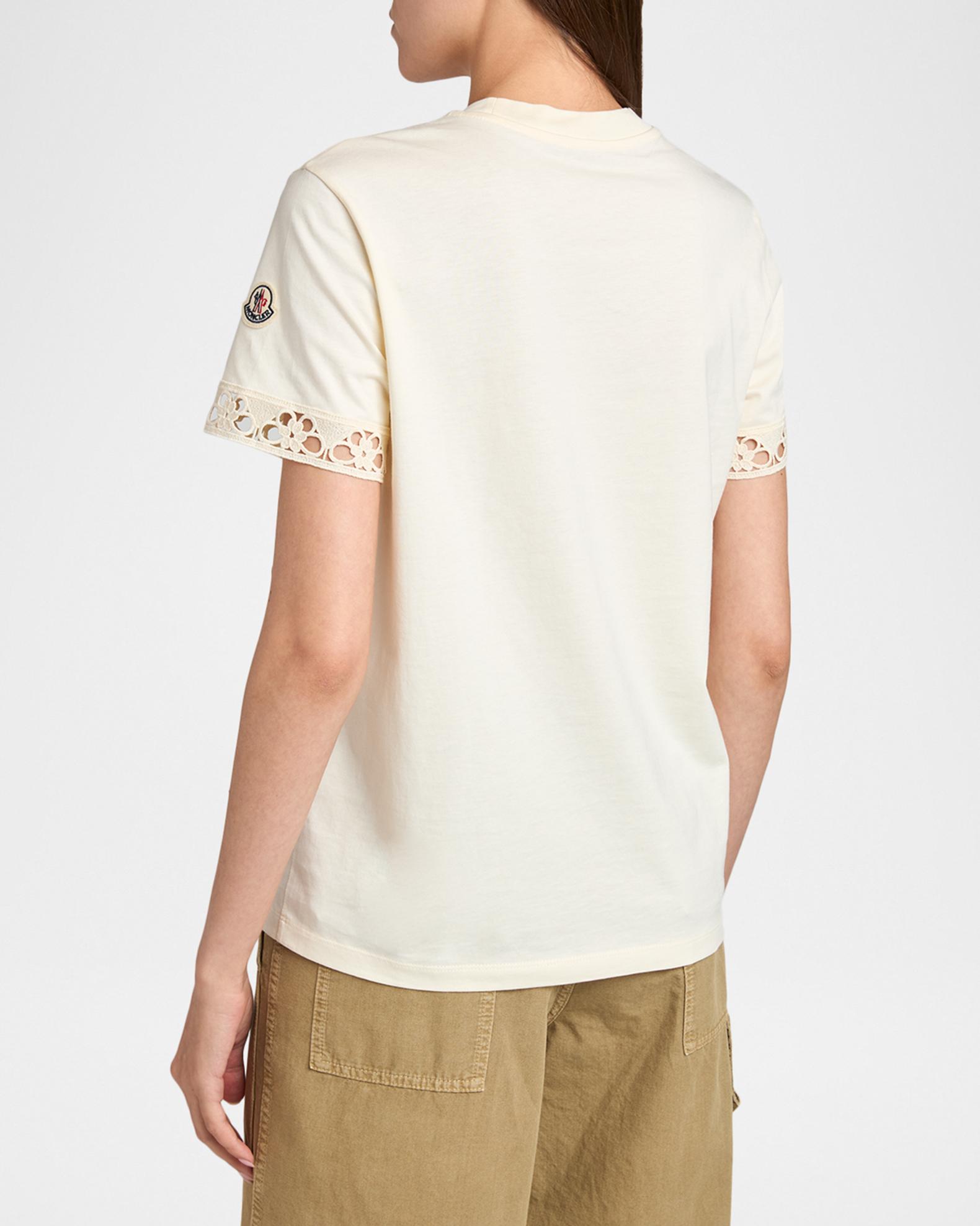 美品　MONCLER Tシャツ Moncler Short-Sleeve Crochet-Trim T-Shirt | Neiman Marcus