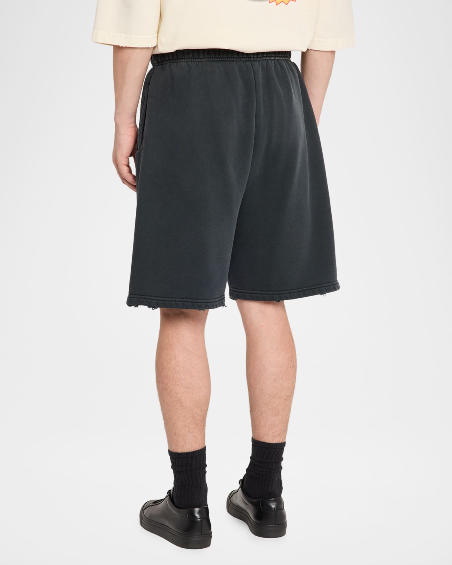 パンツ Willy Chavarria DENIM LOW RISE SHORTS Willy Chavarria Men's Hardcore Relaxed Buffalo-Fit Fleece Shorts