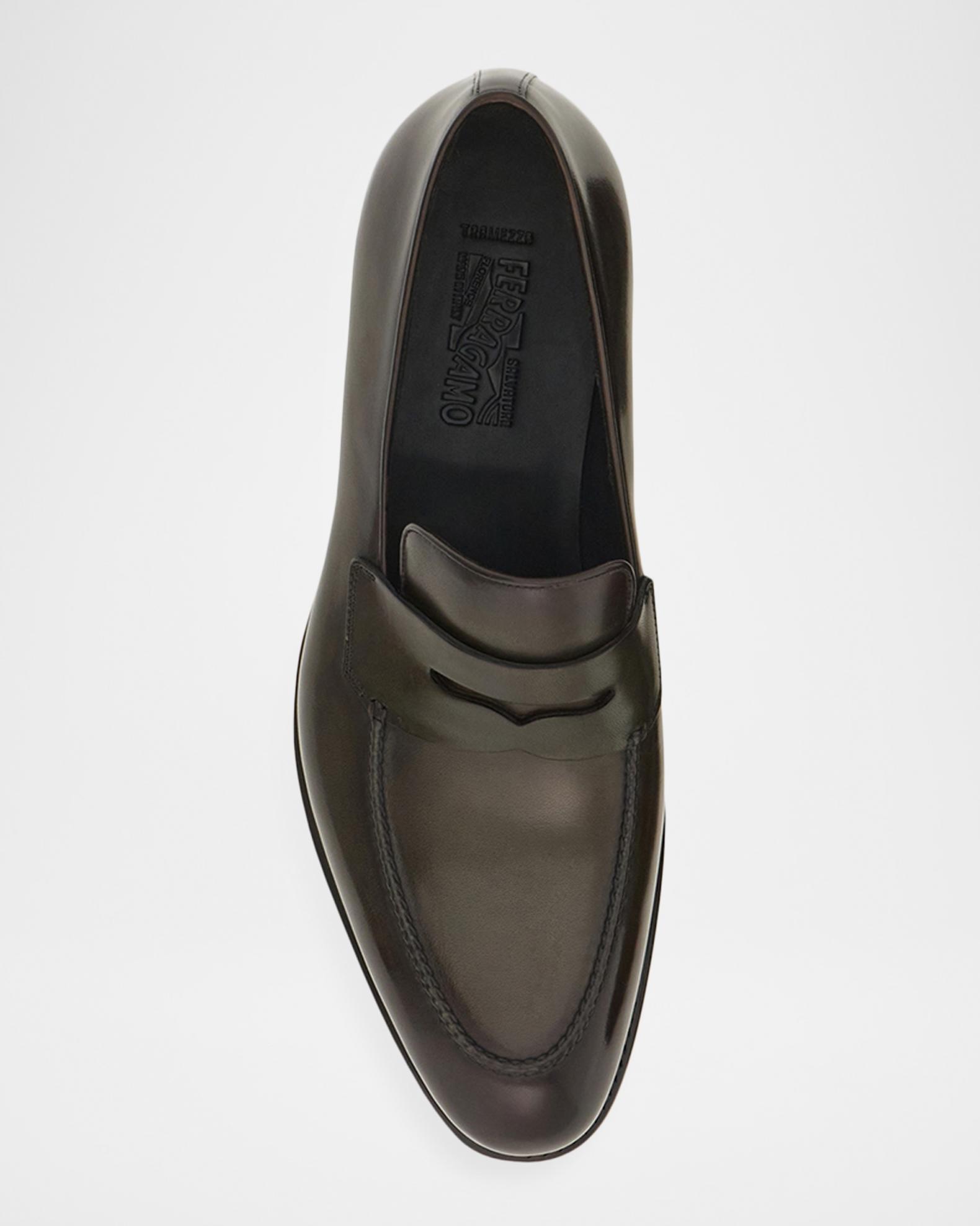 Ferragamo Men display picture 2
