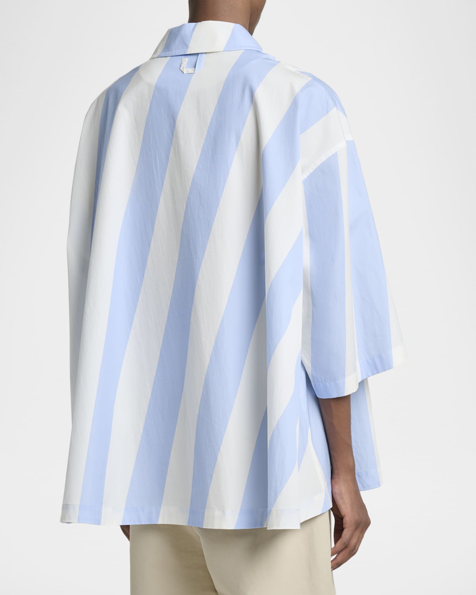 【定価91850円】JACQUEMUS ストライプシャツ サイズ46 Jacquemus Men's The Triangle Stripe Poplin Flared Short-Sleeve